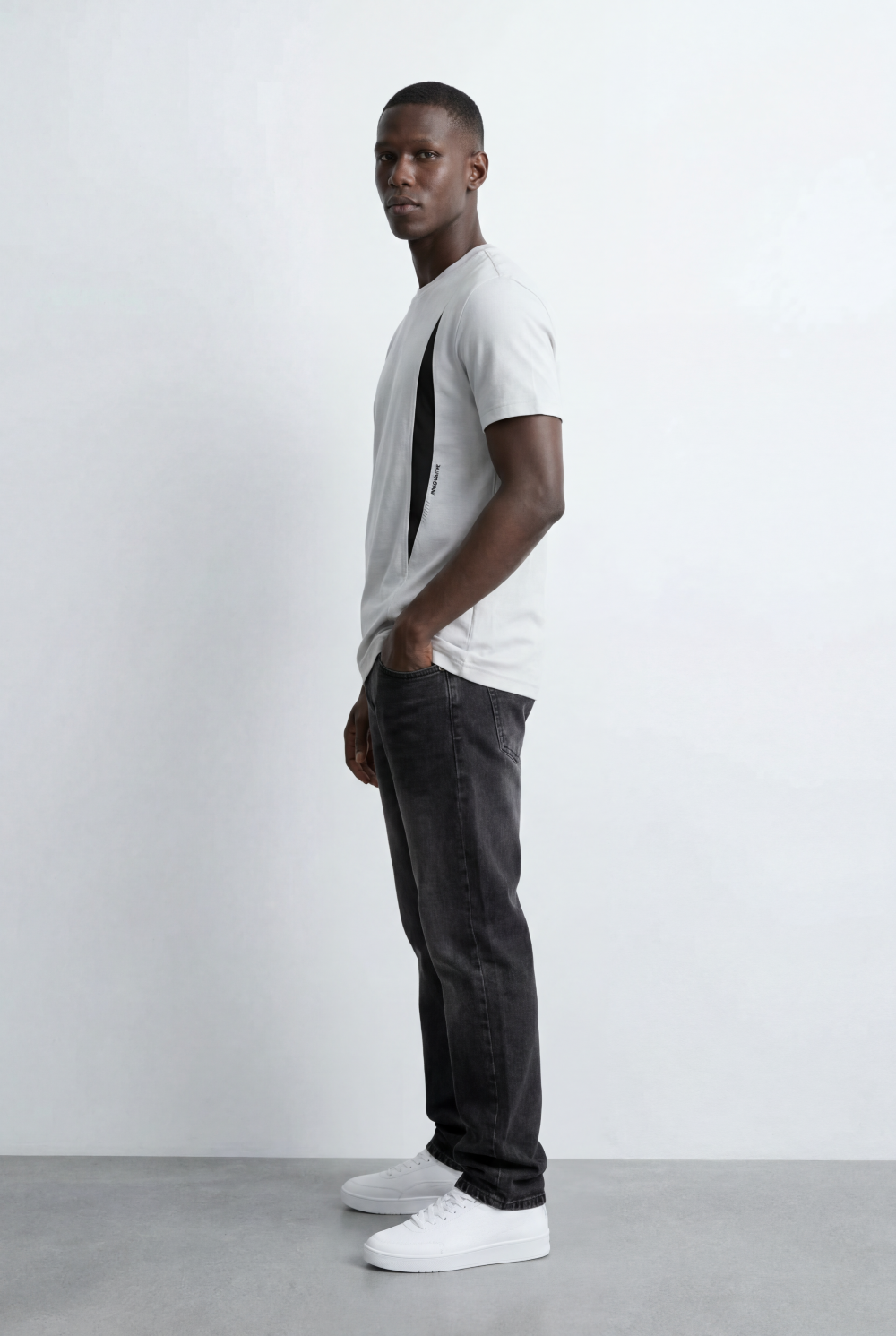 Men’s Tomato Store Vertical Contrast Panel Classic Crew Neckline Bold Design Details T-Shirt