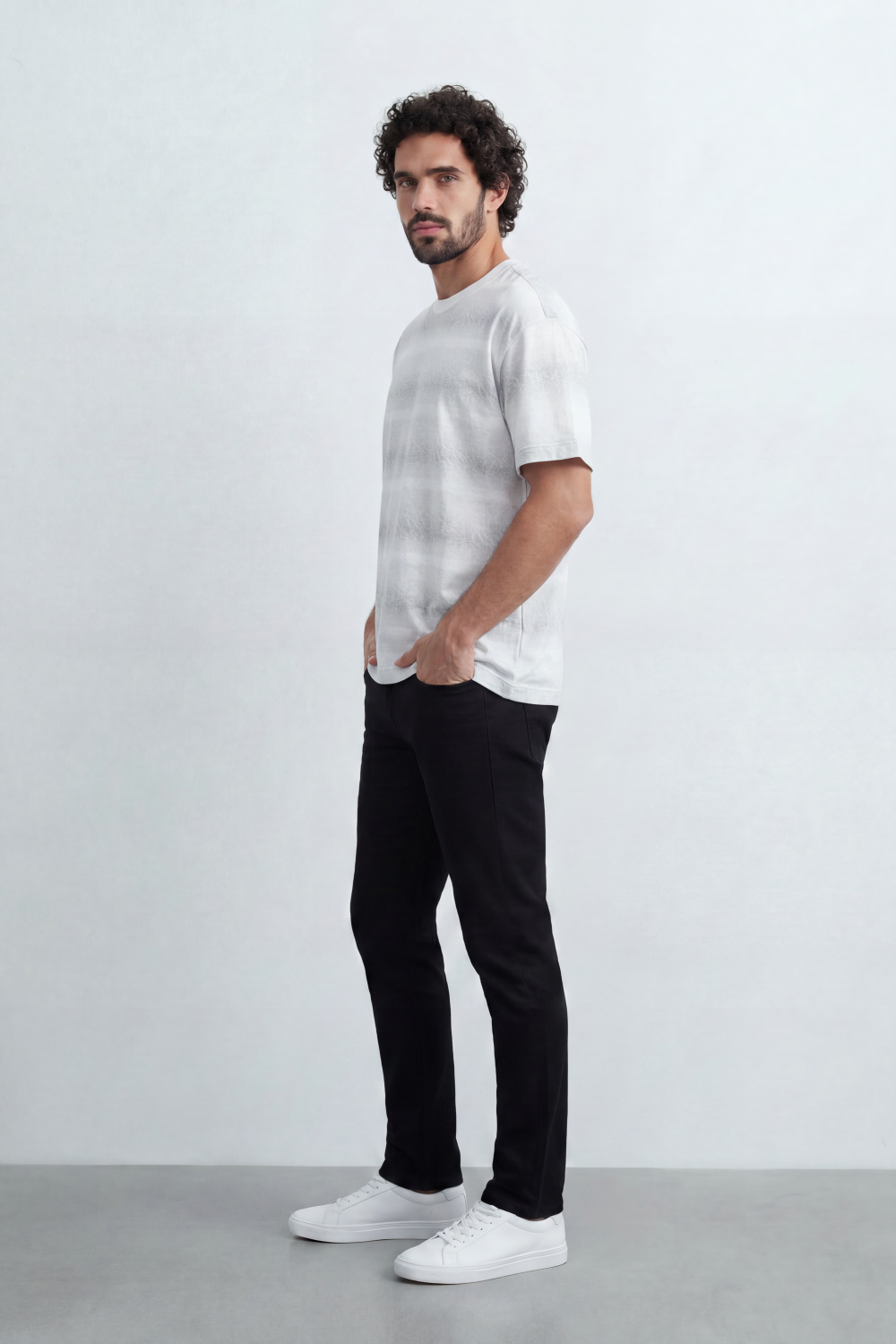 Men’s Tomato Store Mist Layer T-Shirt Horizontal Cloud Wash Bands Blended With Tonal Embossed Leaf Texture Relaxed