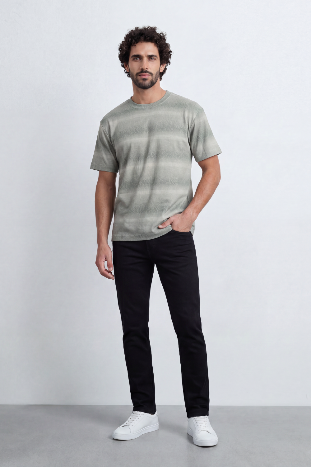 Men’s Tomato Store Mist Layer T-Shirt Horizontal Cloud Wash Bands Blended With Tonal Embossed Leaf Texture Relaxed