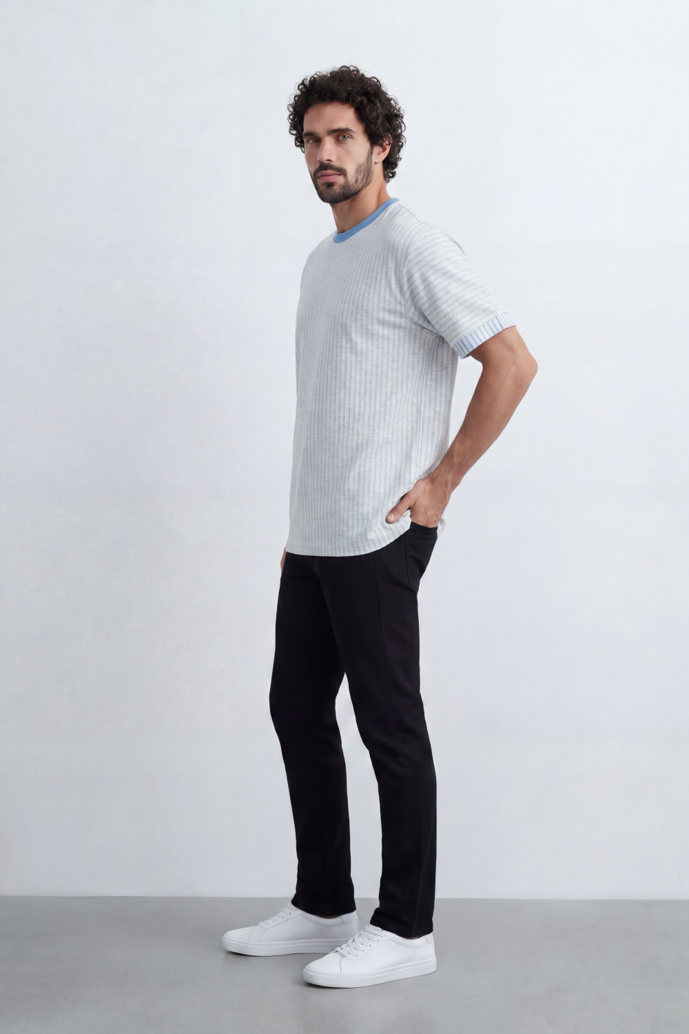 Men’s Tomato Store Melange Edge Relaxed T-Shirt Heathered Grain Surface Across A Plain Body Contrast Striped Trim Detail