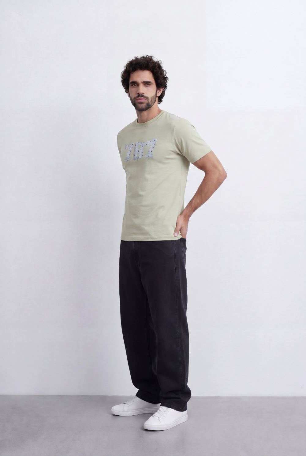 Men’s Tomato Store Numeric Graphic T-Shirt Raised Number Front Artwork Textured Patch Detail