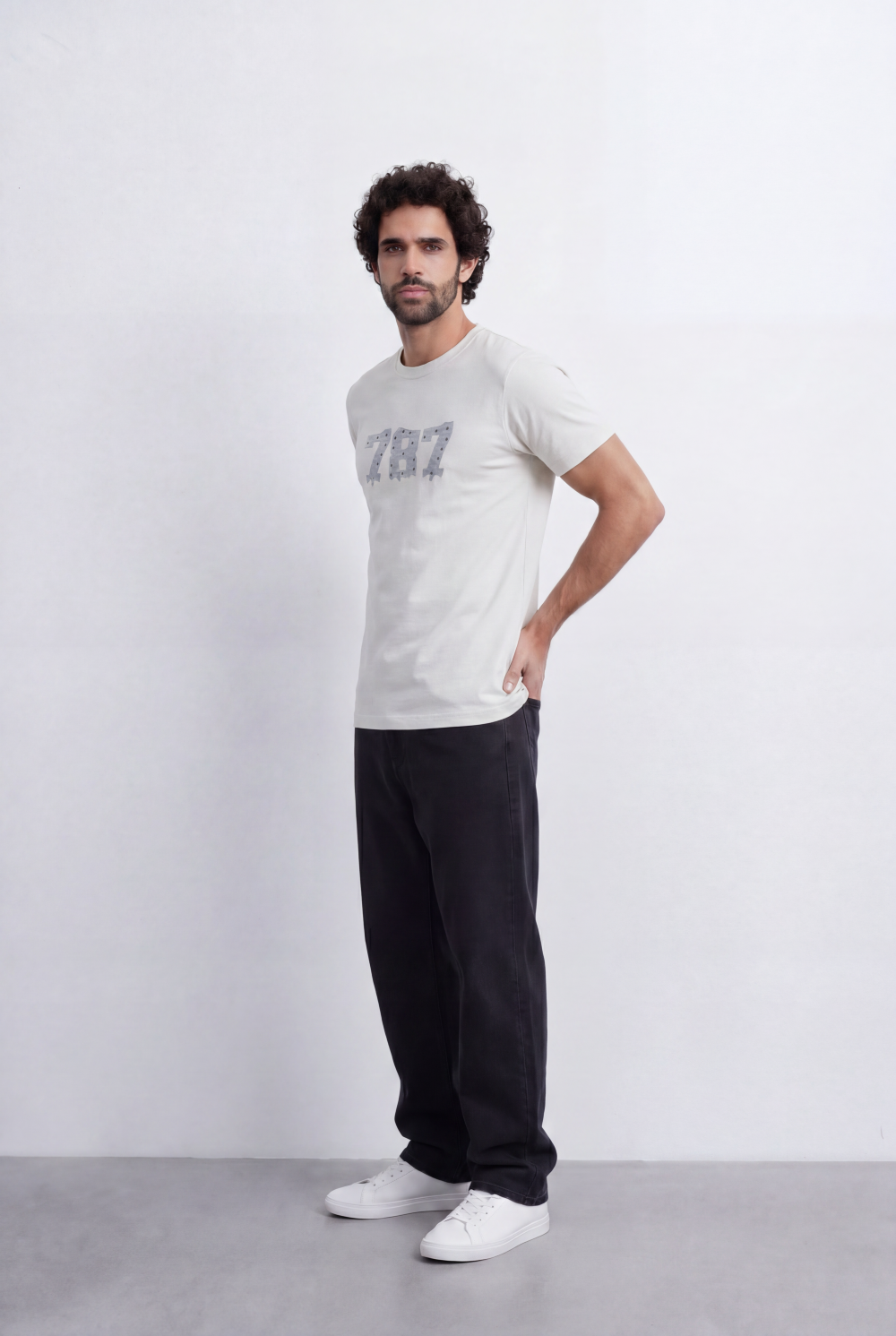 Men’s Tomato Store Numeric Graphic T-Shirt Raised Number Front Artwork Textured Patch Detail