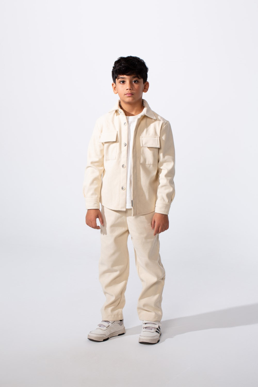 طقم عملي مكون من قطعتين للأولاد بقصة Slim Fit وجيوب