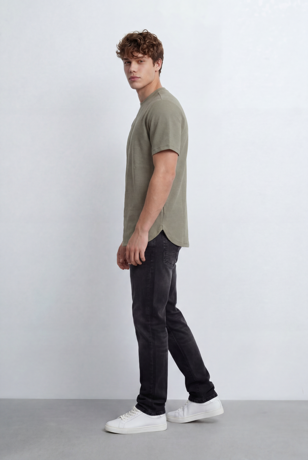 Men’s Tomato Store Textured T-Shirt Relaxed Fit Subtle Ribbed Surface Clean Minimal Design