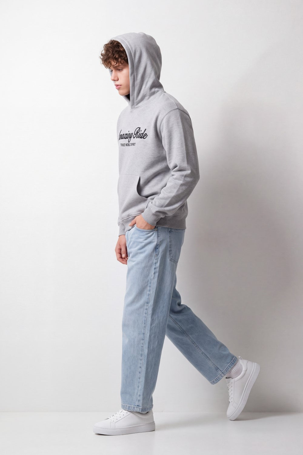 Men's Tomato Store Sweatshirt Hooded Design Amazing Ride Script Chest Box Fit Melton