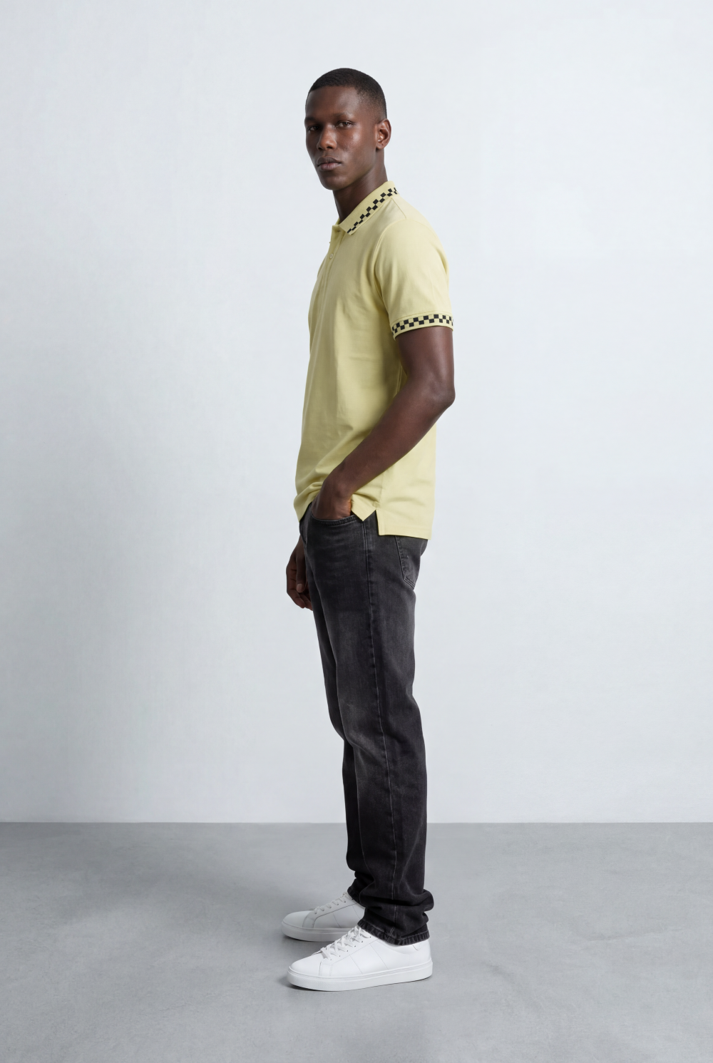 Men’s Tomato Store Pattern Trim Polo Checker Detail Collar And Sleeve Edge Two Button Placket T-Shirt