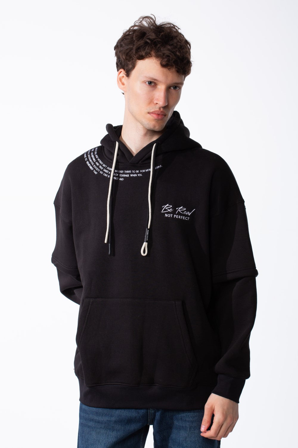 سويت شيرت ميلتون رجالي بقصة Slim Fit، أكمام طويلة فريدة، طبعة على كتف واحد، مريح وكاجوال، مع هود