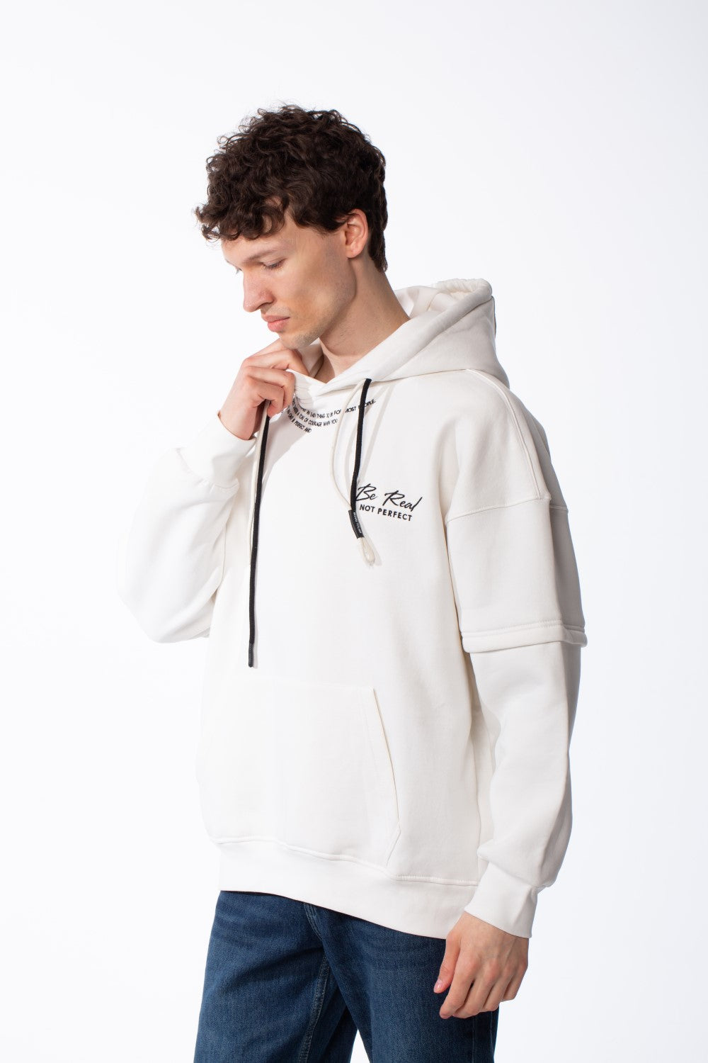 سويت شيرت ميلتون رجالي بقصة Slim Fit، أكمام طويلة فريدة، طبعة على كتف واحد، مريح وكاجوال، مع هود