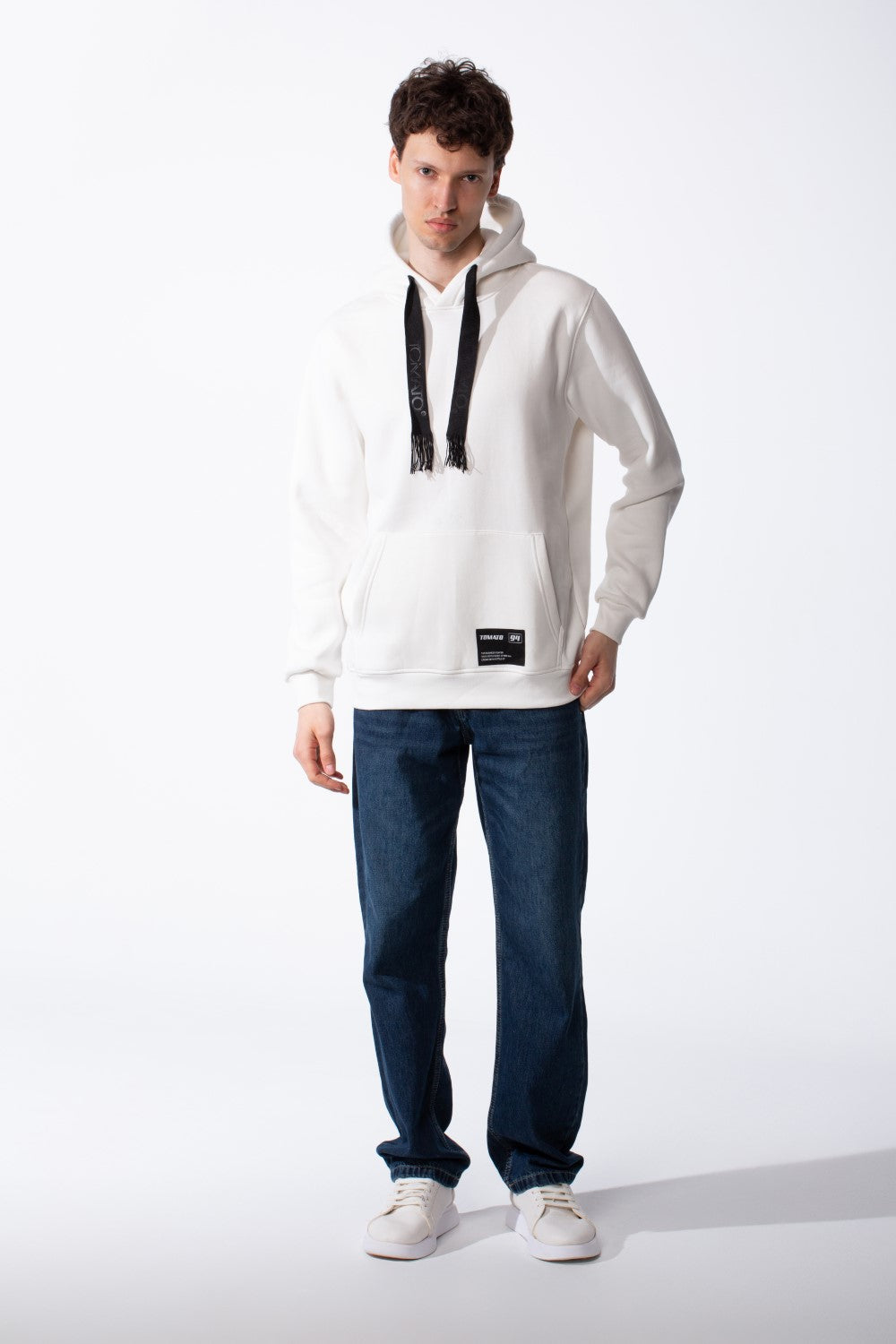 Men's Cross Over Hood Extra Wide Flat Drawstrings Set-In Sleeves Classic Kangaroo Pocket Ribbed Cuffs And Hem Sweatshirt