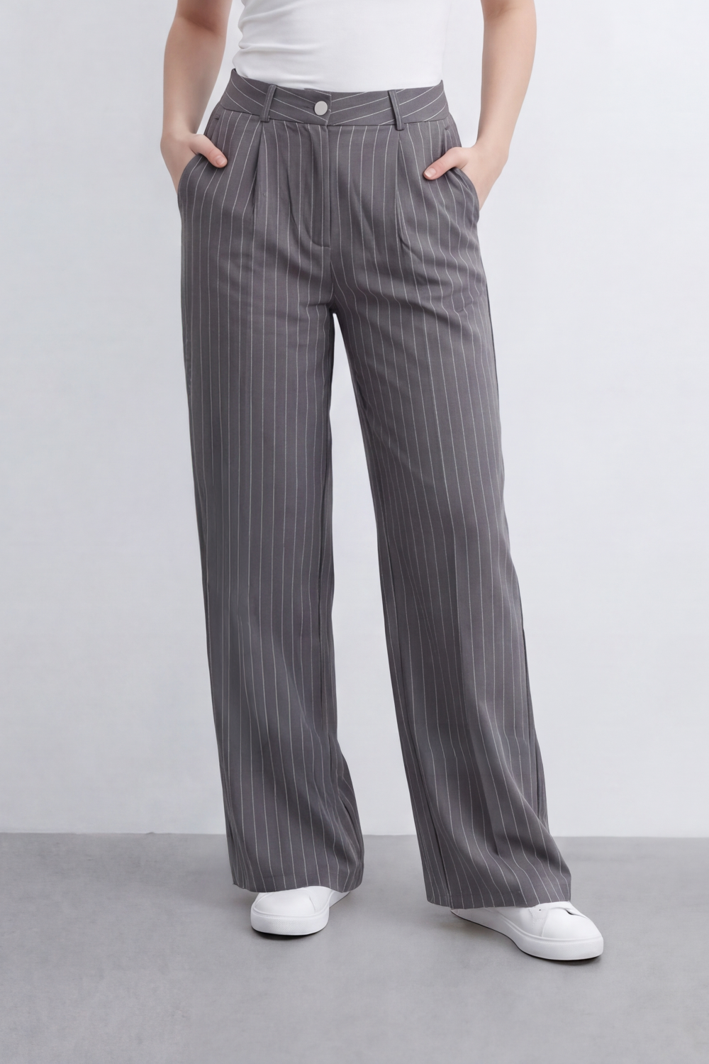 Women's Tomato Store Pinstripe Tailored Trousers High-Rise Waist Front Pleat Detail Oversize