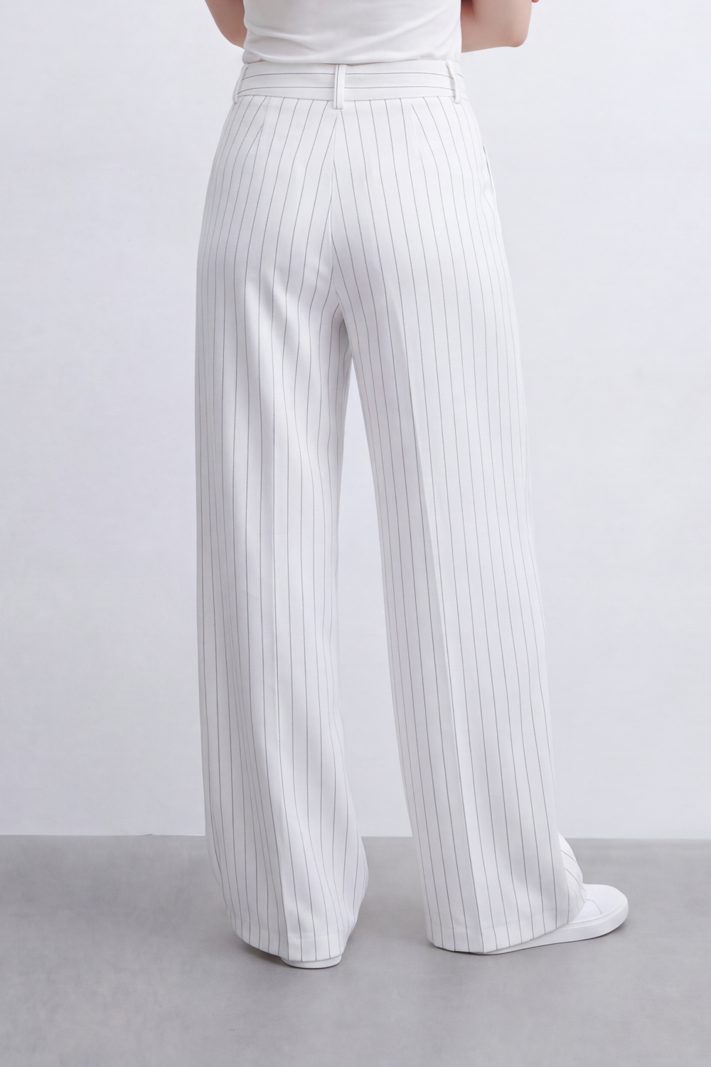 Women's Tomato Store Pinstripe Tailored Trousers High-Rise Waist Front Pleat Detail Oversize