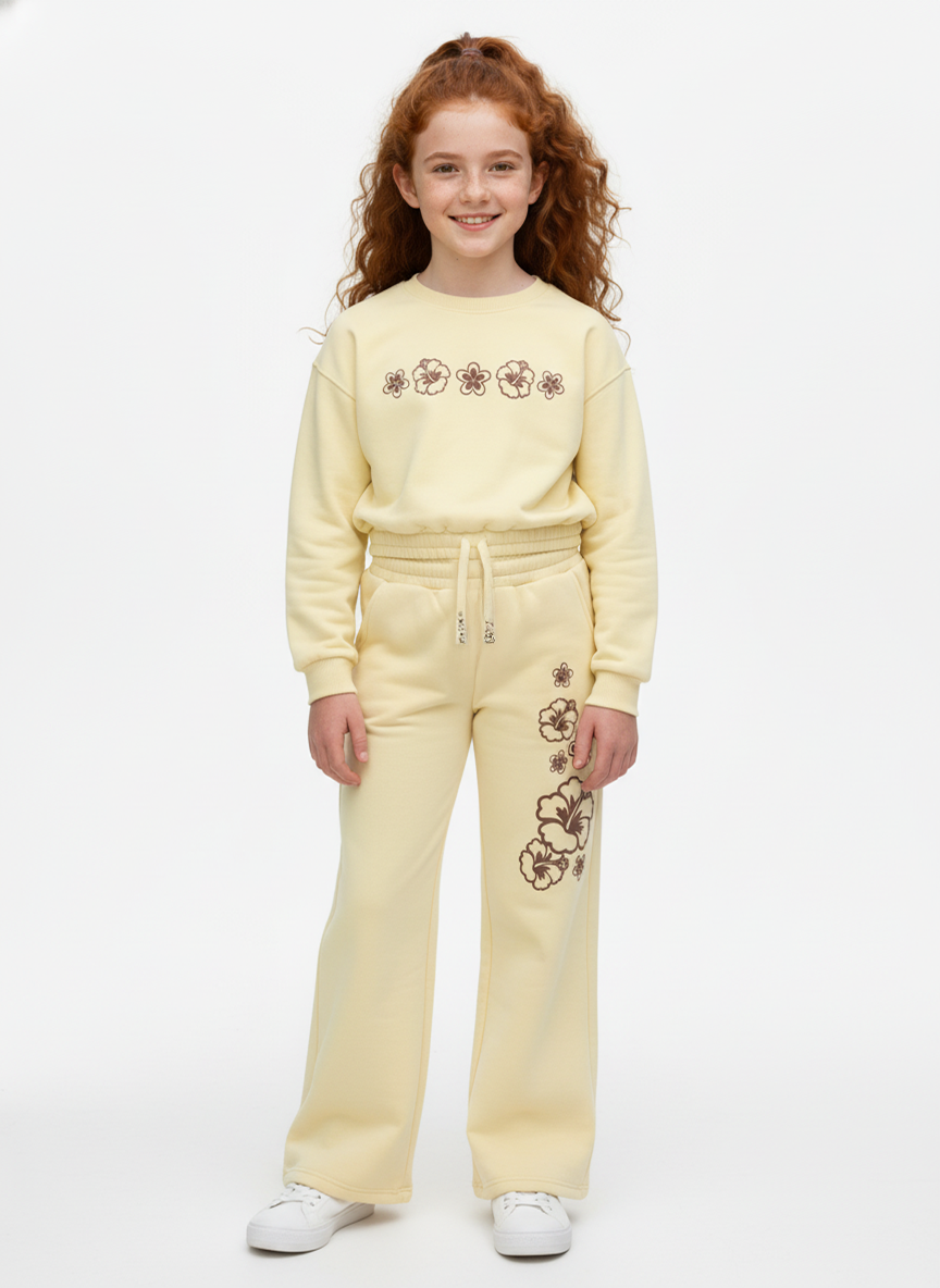 طقم بنات مكون من قطعتين قصير مع طبعة على الصدر وأكمام طويلة ملابس ميلتون