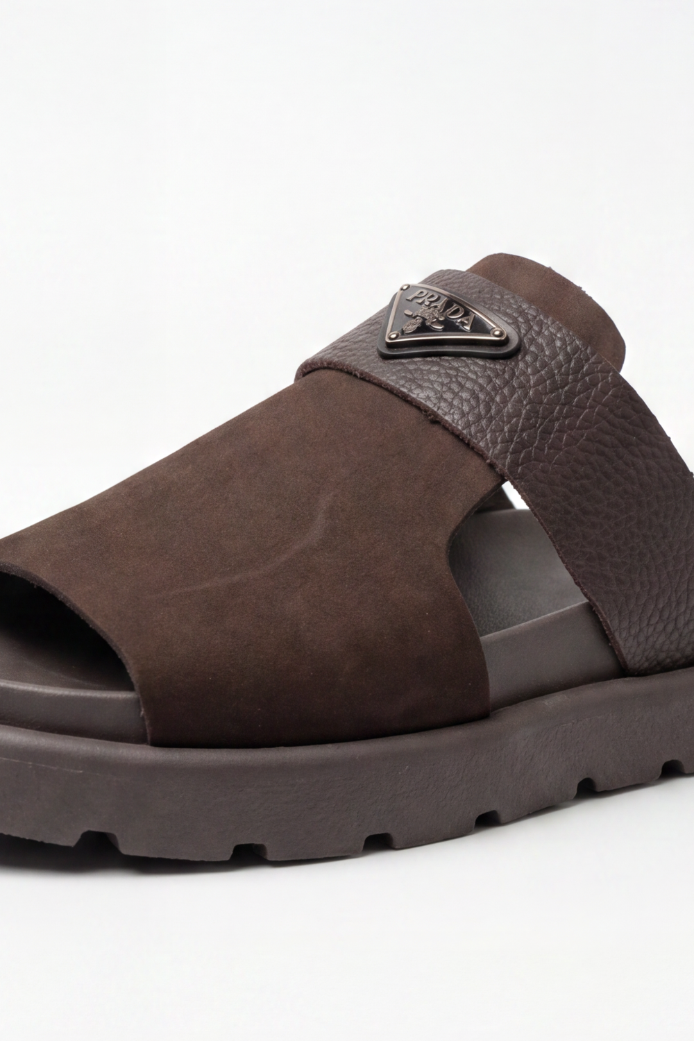 Men’s Tomato Store Heritage Buckle Slides Sandals Brushed Nap Upper Paired With Pebbled Grain Cross Strap Raised Metal Badge