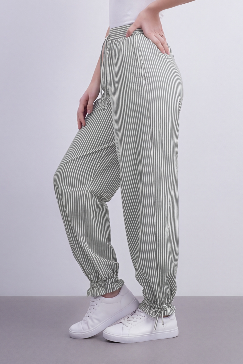 Women's Tomato Store Striped Woven Jogger Pants Elastic Drawstring Waist Gathered Ankle Detail