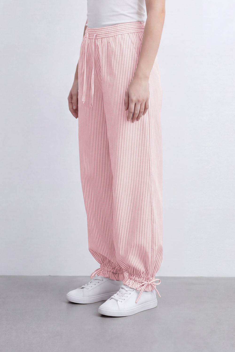 Women's Tomato Store Striped Woven Jogger Pants Elastic Drawstring Waist Gathered Ankle Detail