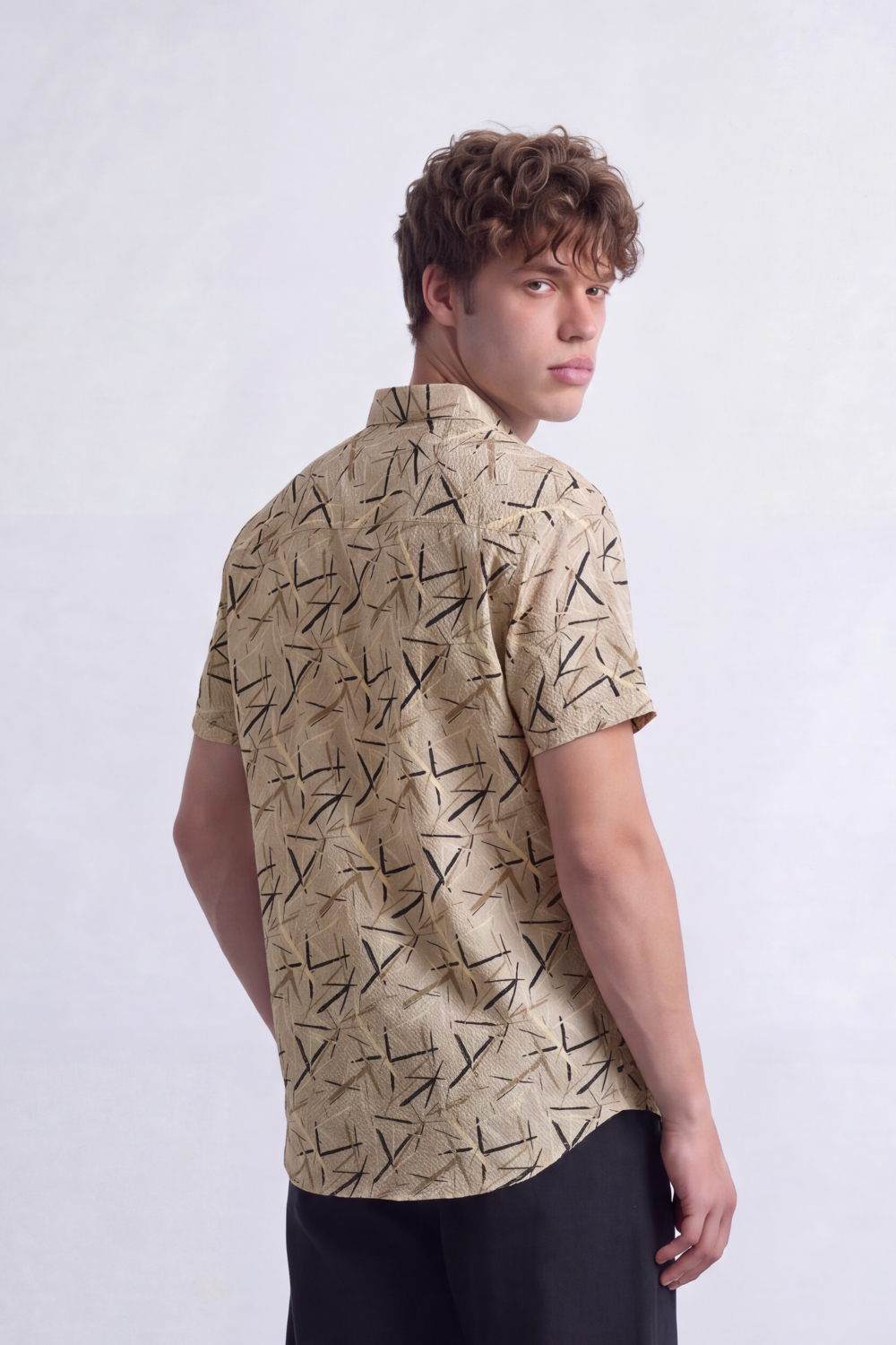 Men's Tomato Store Shirt Abstract Linear Print Short Sleeve