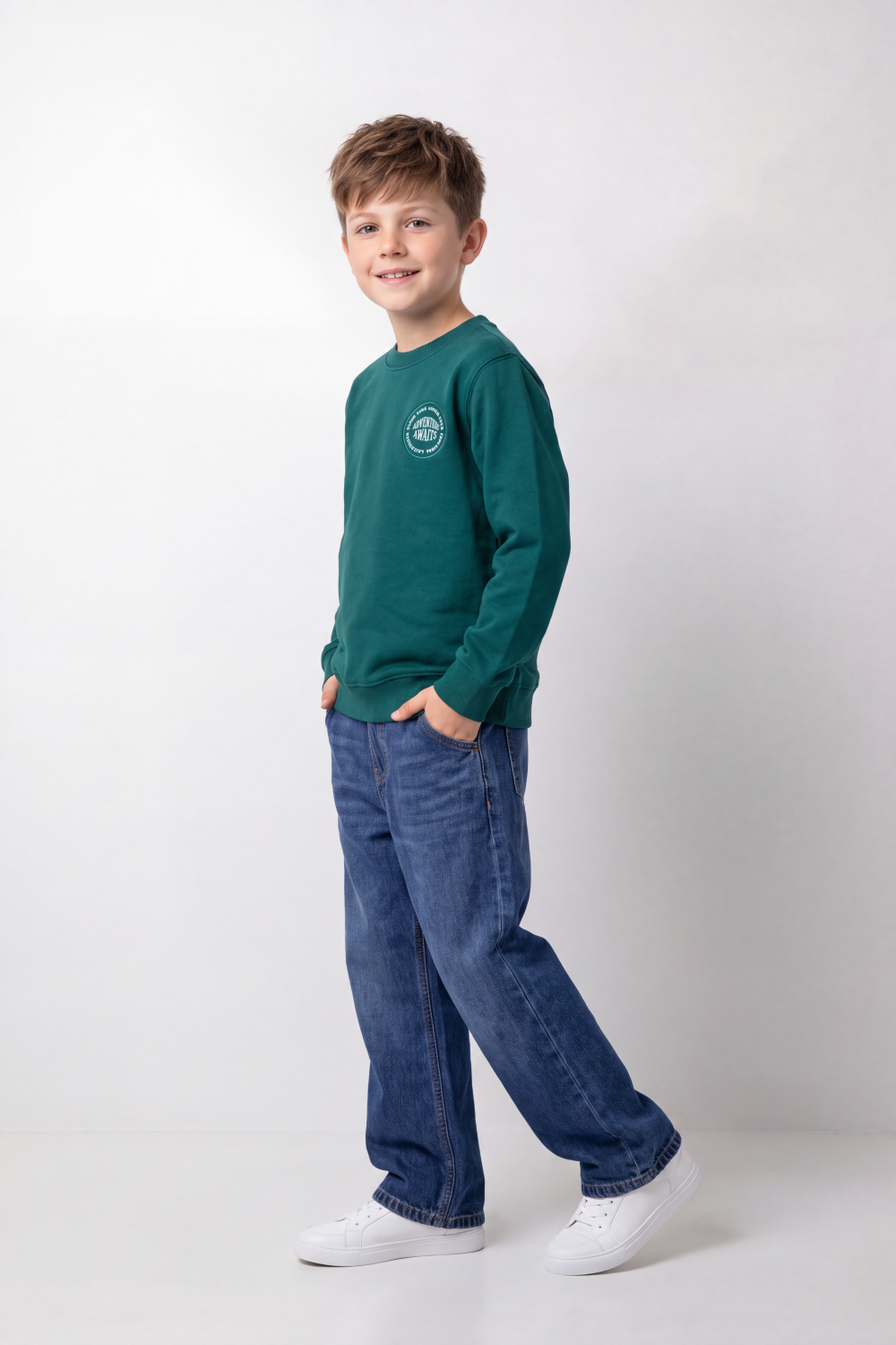 Boy's Tomato Store Winter Soft Fleece Sweatshirt Round Neck Long Sleeve Minimal Chest Emblem Slim Fit