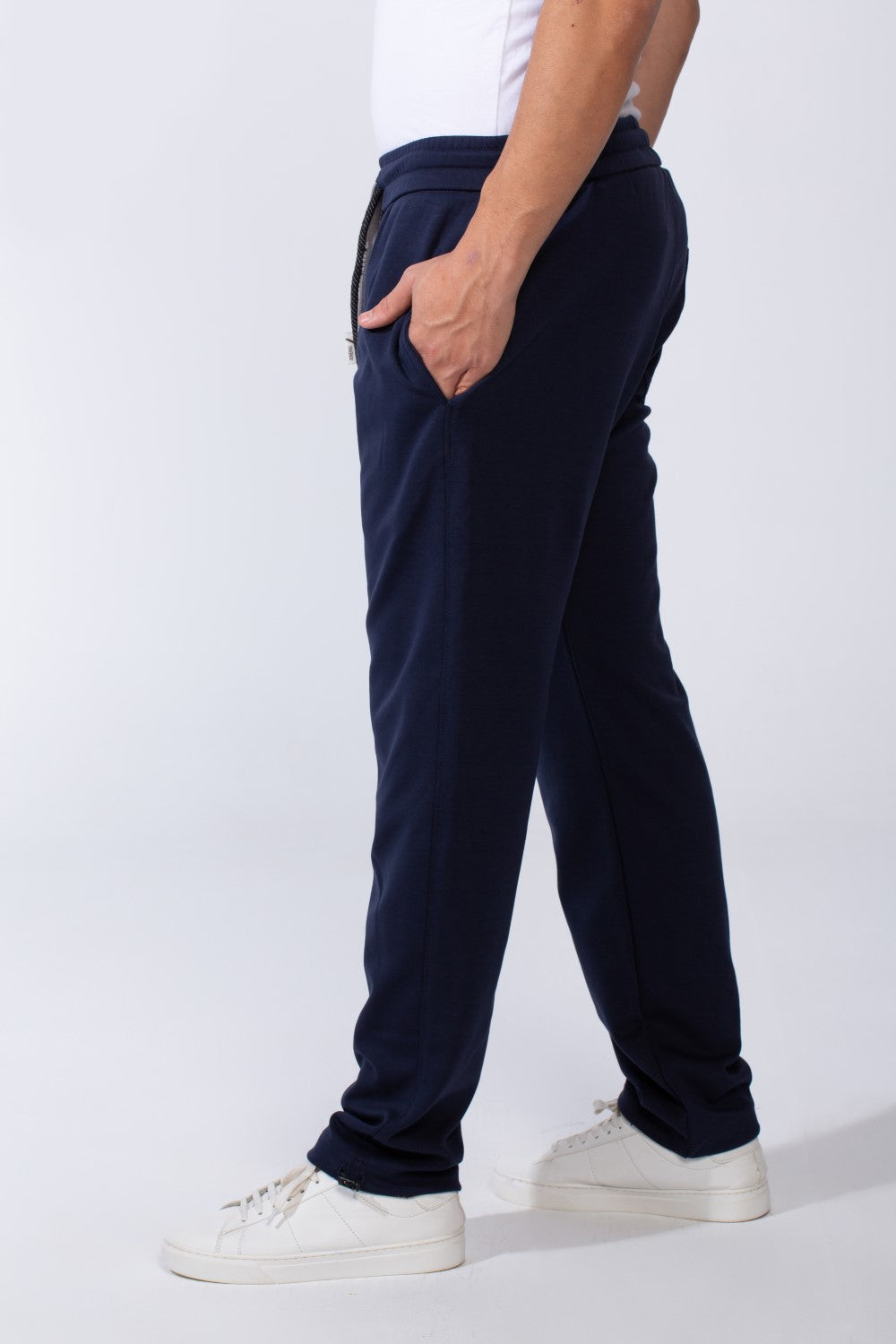 Men's Elastic Waistband With Practical Side Pockets Wide Leg Sweatpants