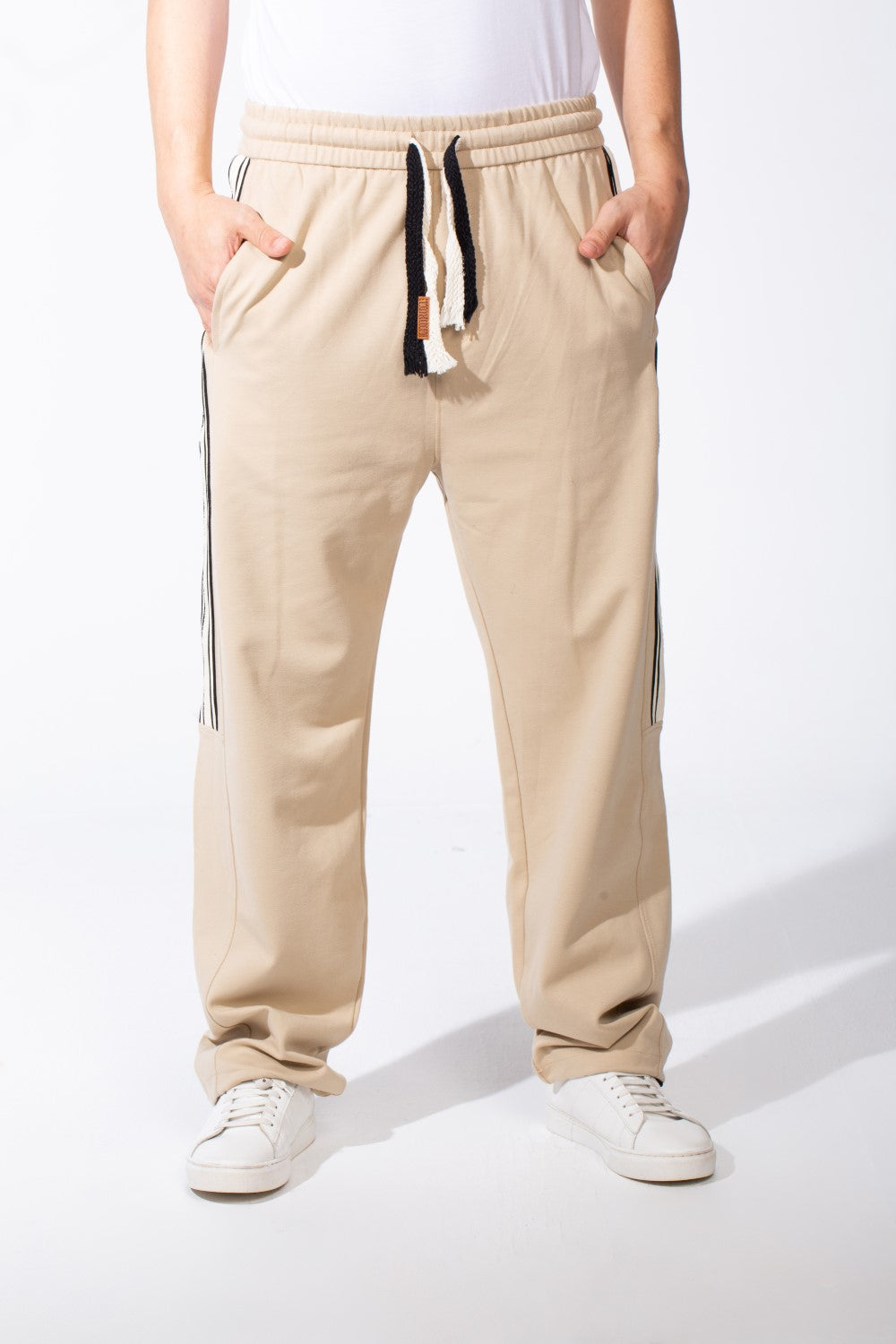 Men's Elasticated Waistband Drawstrings Multi-Stripe Side Single Back Pocket Double Needle Wide Leg Sweatpants