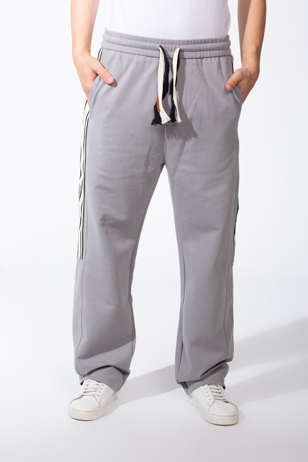 Men's Elasticated Waistband Drawstrings Multi-Stripe Side Single Back Pocket Double Needle Wide Leg Sweatpants