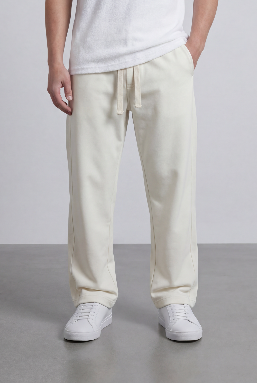 Men's Elastic Waistband Deep Side Pockets Breathable Cotton-Blend Fabric Wide-Leg Sweatpants