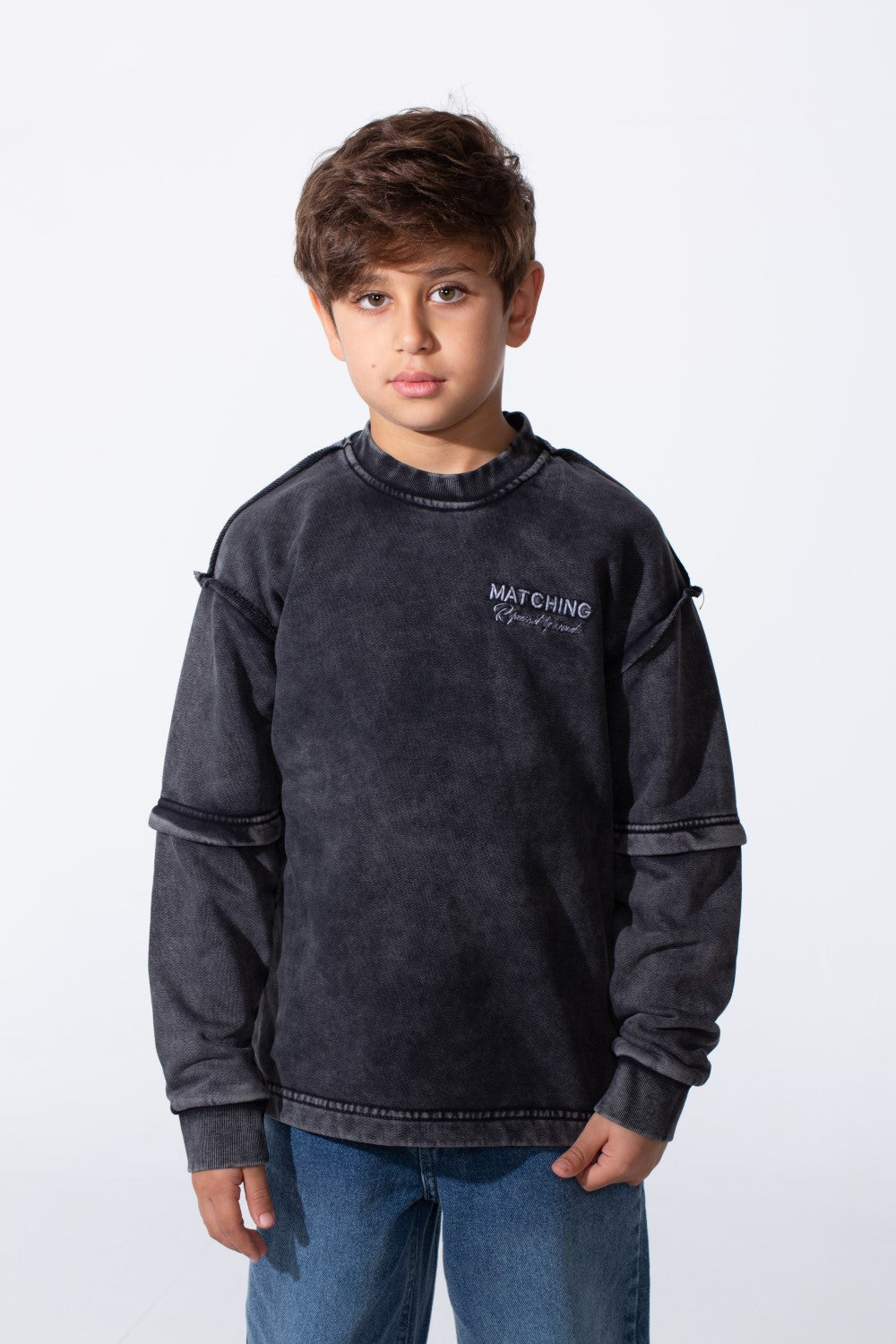 Boy's Modern Design Slim Fit Round Neck Long Sleeve Sweatshirt