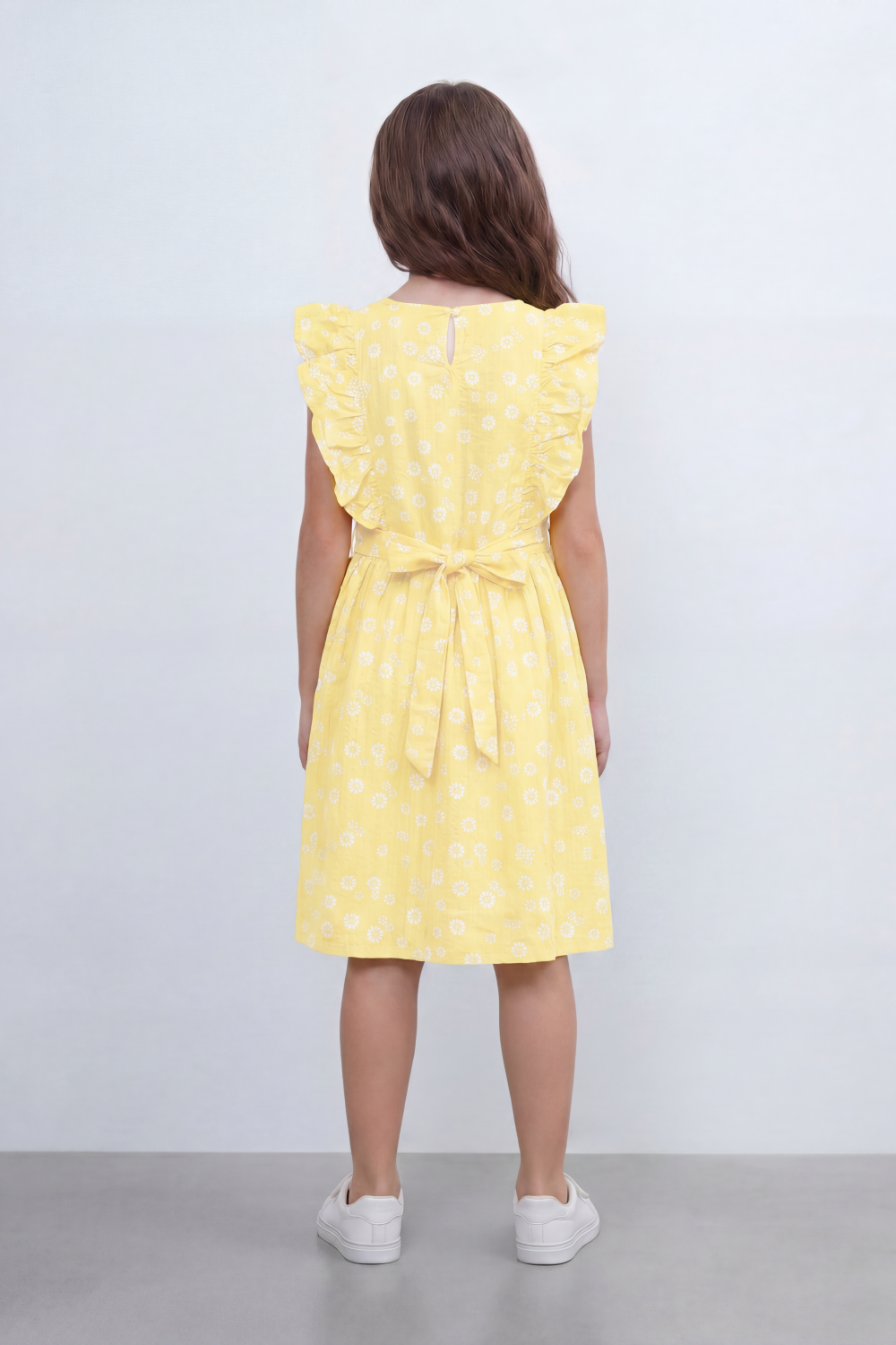 Girl's Tomato Store Meadow Bloom Tie Back Dress With Seersucker Woven Texture Allover Daisy Floral Print Front And Back