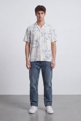 Men’s Tomato Store Water Vein Resort Shirt Abstract Cloud Wash Print Breaks Across A Crinkled Grain Surface