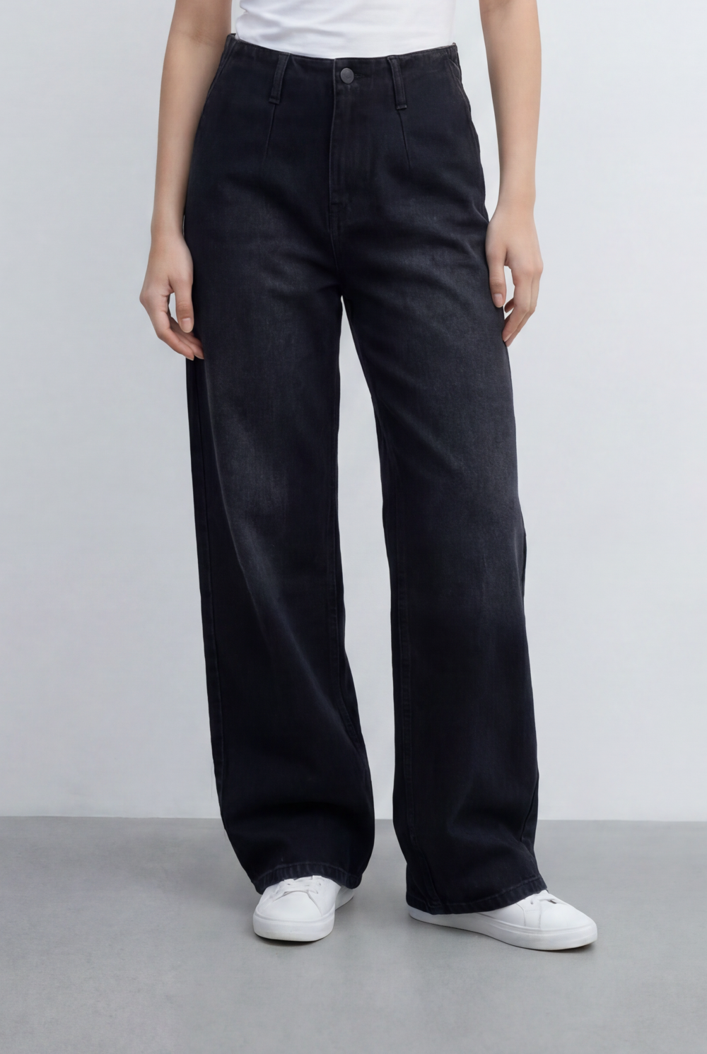 Women’s Tomato Store Straight Leg Denim Clean Washed Look Jeans Pants