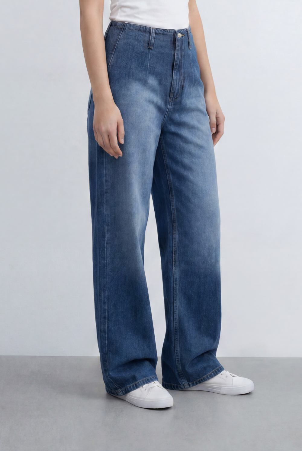 Women’s Tomato Store Straight Leg Denim Clean Washed Look Jeans Pants