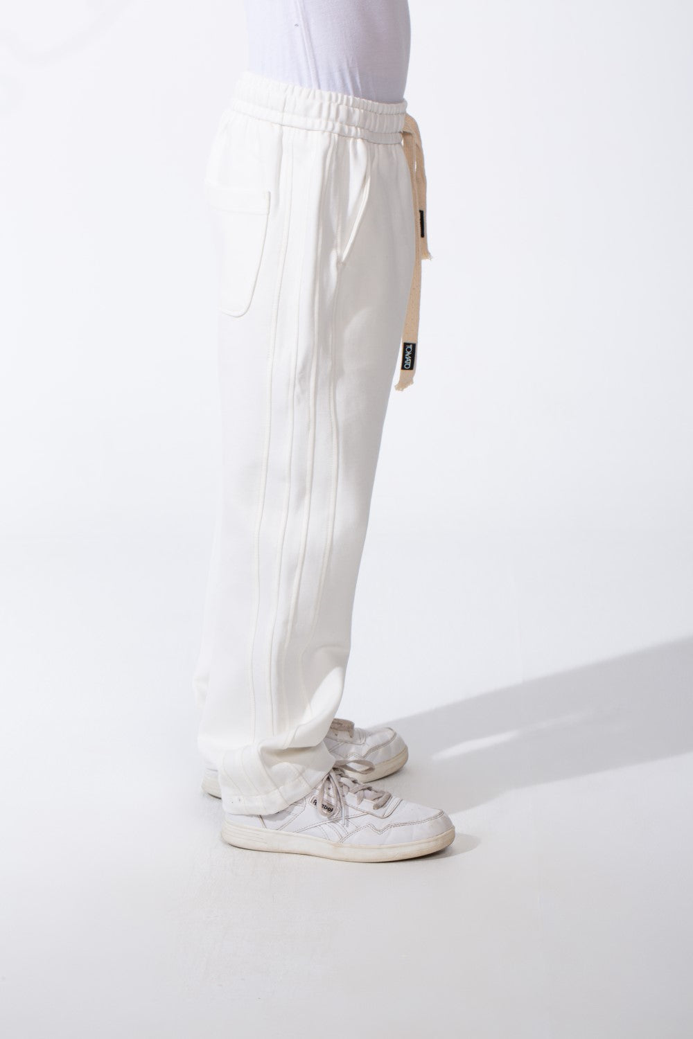 Boy's Relaxed Wide-Leg Design Elastic Waist Side Pockets Maximum Comfort Casual Look Perfect For Everyday Sweatpants
