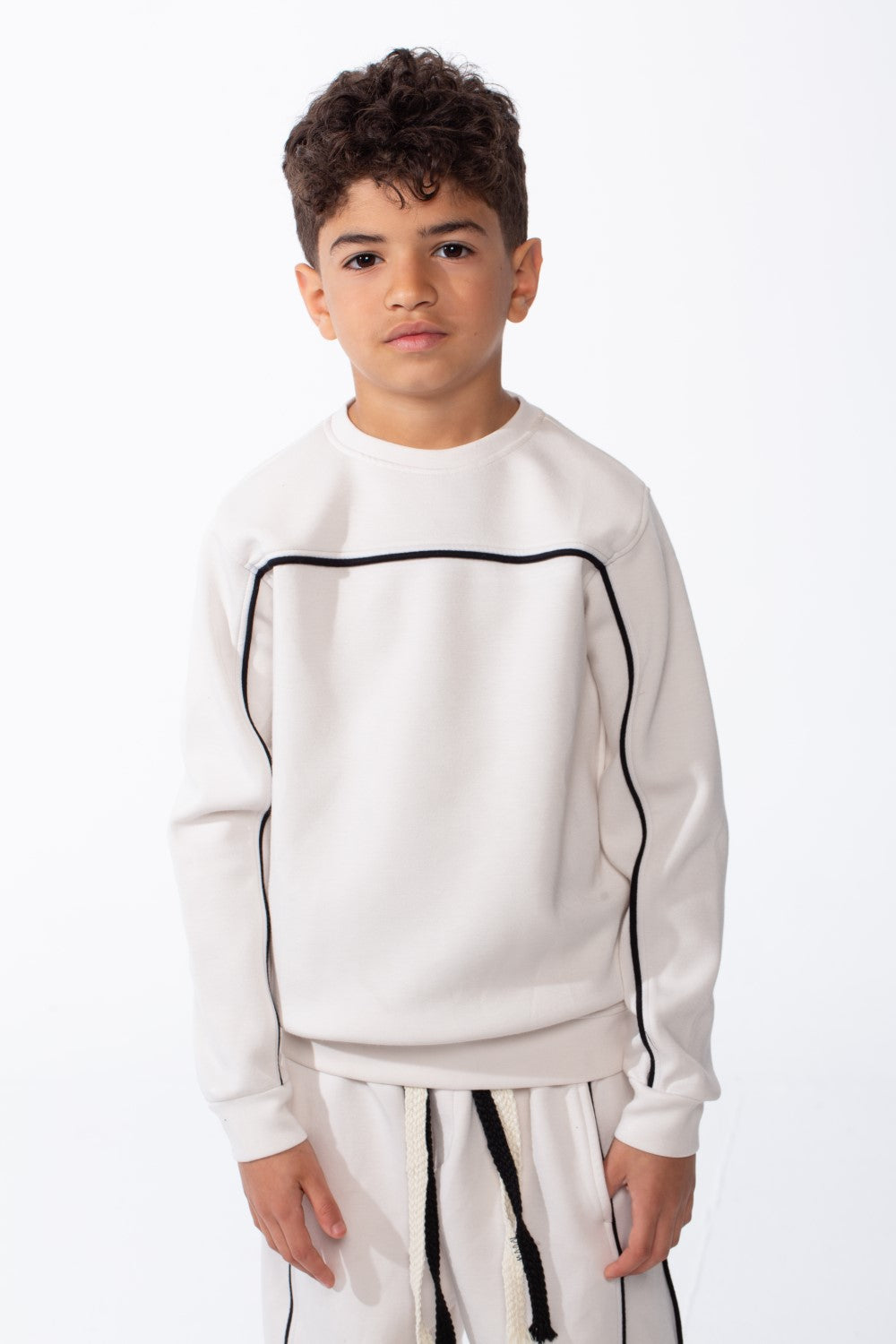 Boy's Two-Piece Set Crew Neck Contrast Piping Details Elasticated Waist Modern For All-Day Wear Slim Fit Melton Out Fit