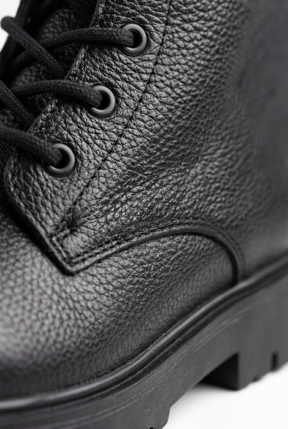 Men’s Black Grained Leather Boot Secure Lace-Up Grounded By Heavy Duty Lugged Rubber Sole Shoes