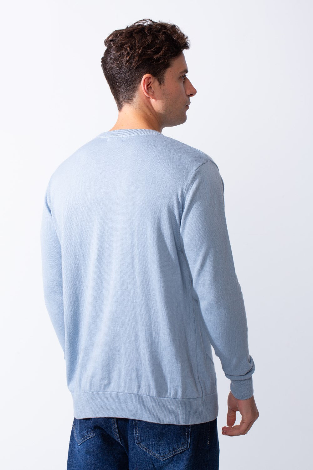 بلوفر رجالي بقصة Slim Fit بياقة دائرية كلاسيكية وأكمام طويلة بنمط خطوط مائلة بارز خفيف عبر الأمام من قماش محكم للارتداء اليومي الكاجوال