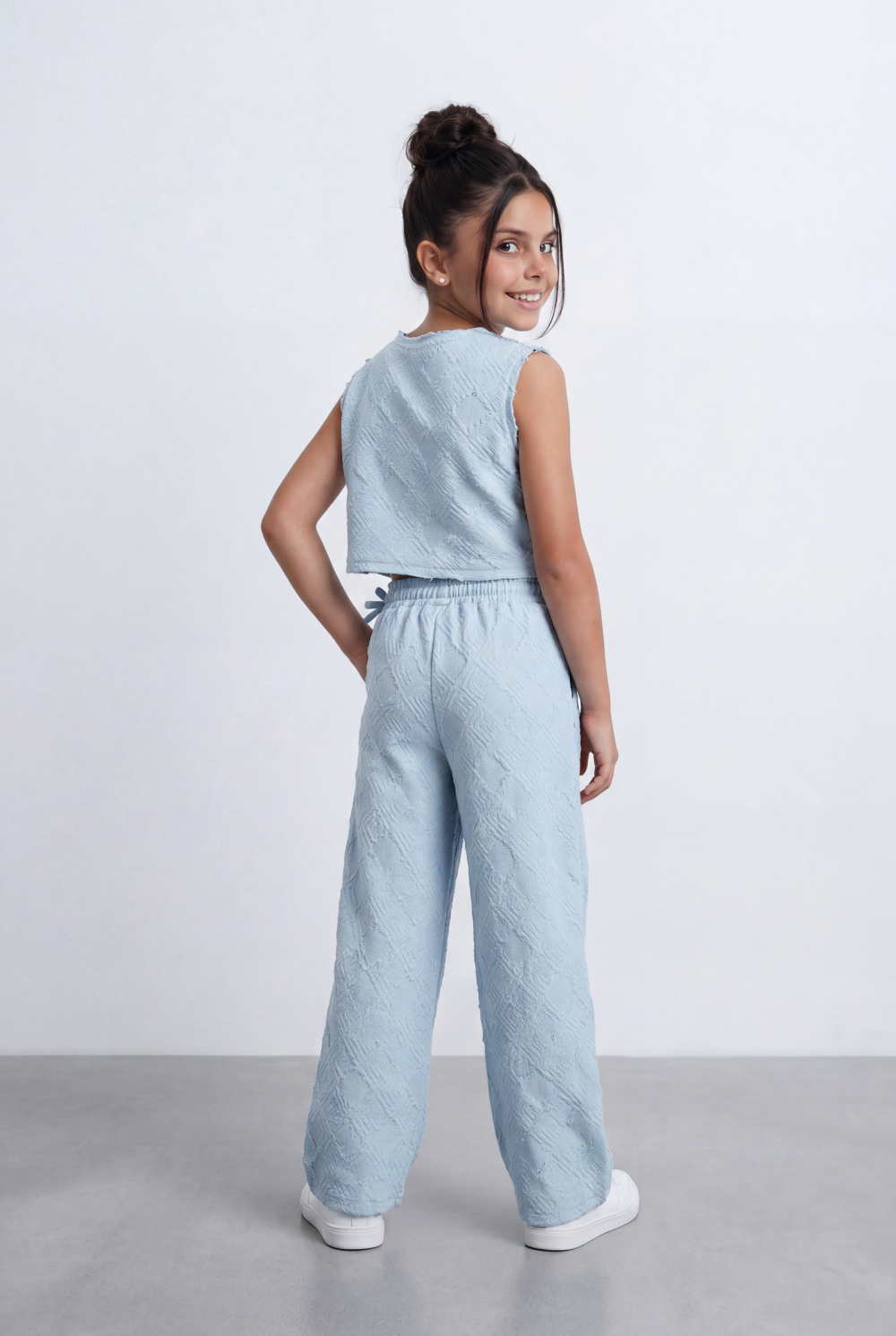 Girls Textured Co-Ord Set Sleeveless Crop Top With Front Bow Tie Details Embossed Fabric Elastic Waistband Outfit