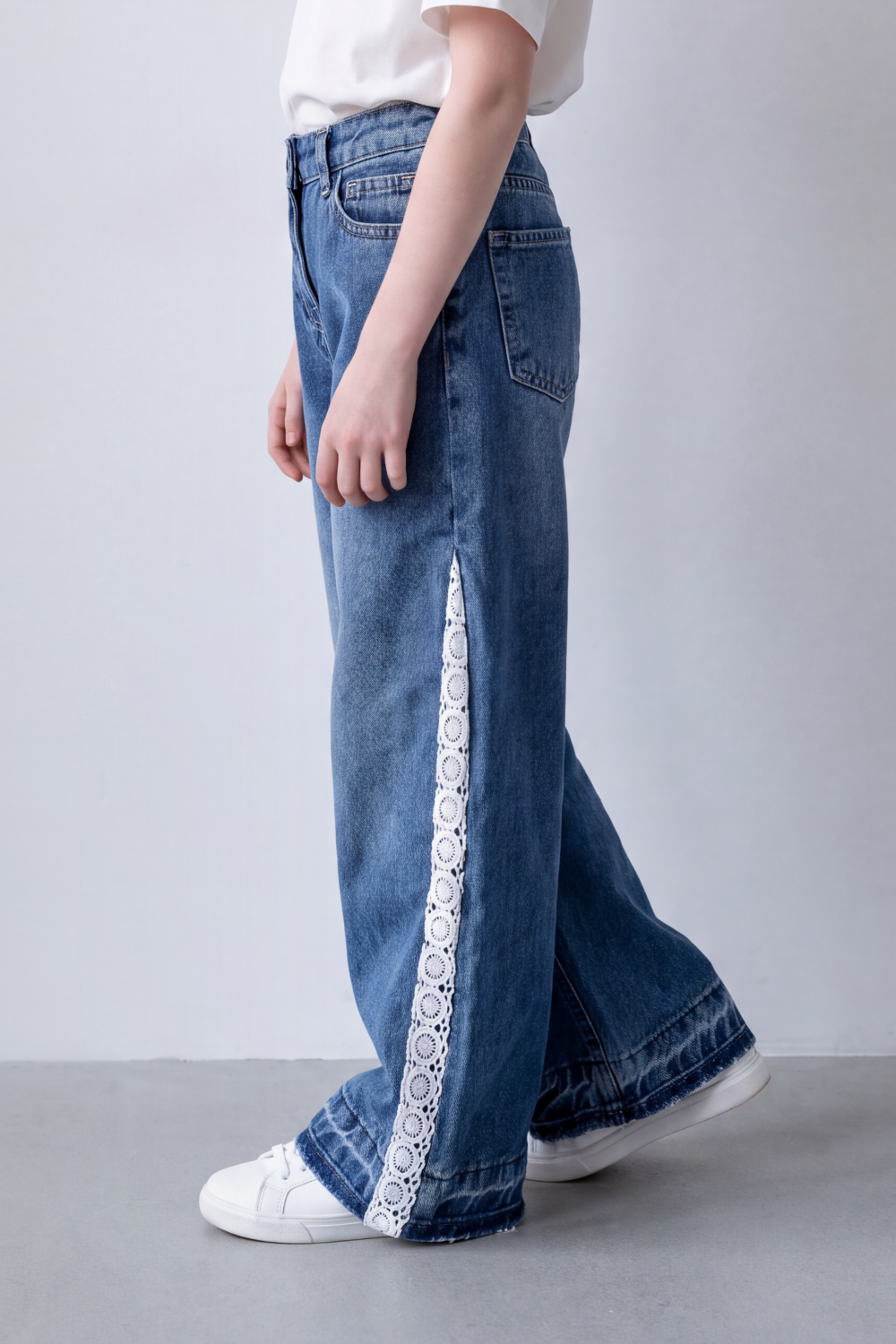 Girl's Tomato Store Light-Wash Pants Side Lace Panel Detail Wide Leg