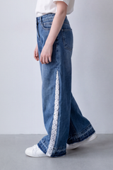 Girl's Tomato Store Light-Wash Pants Side Lace Panel Detail Wide Leg