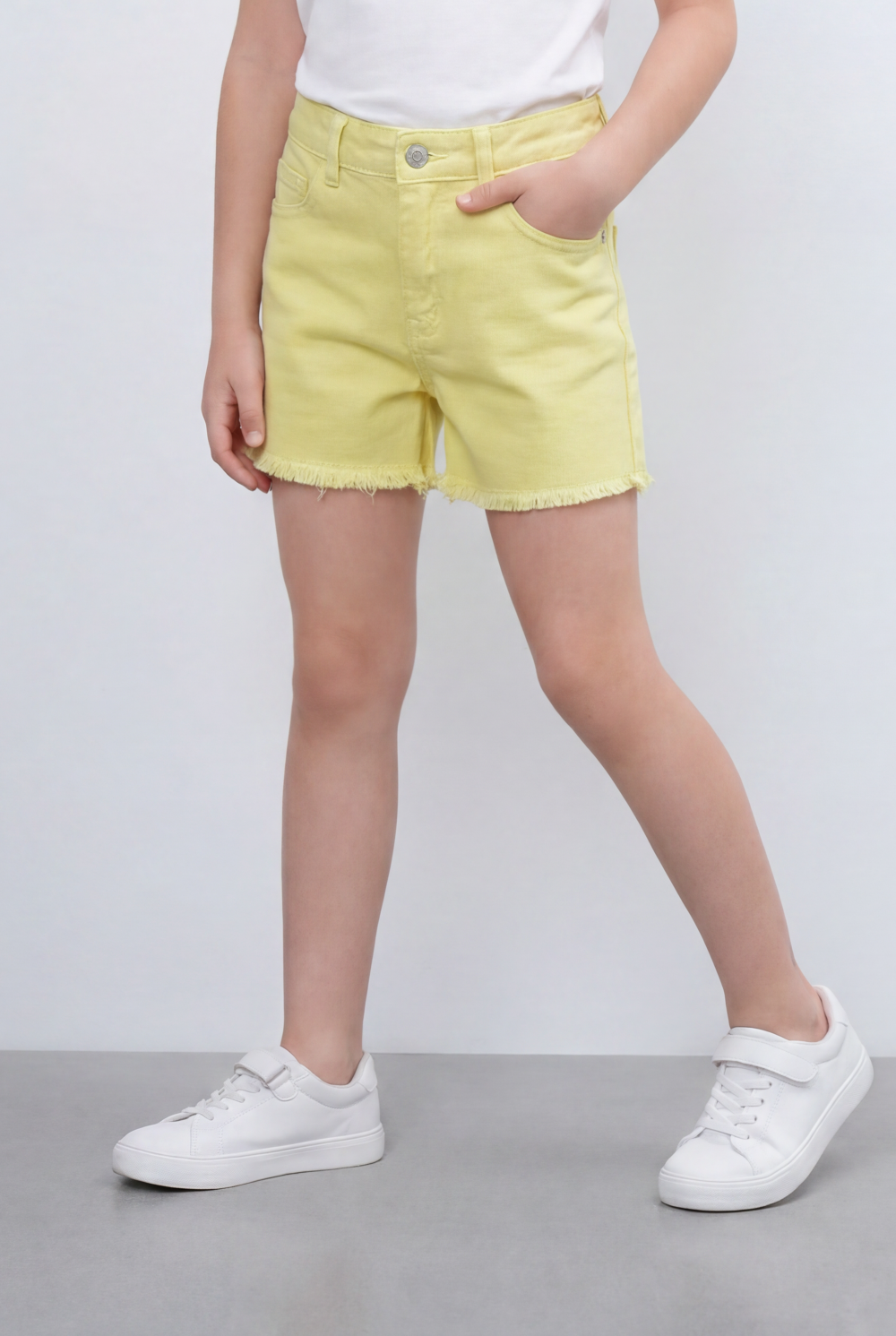 Girl’s Tomato Store Denim Shorts Classic Five Pocket Design Raw Frayed Hem Regular Fit