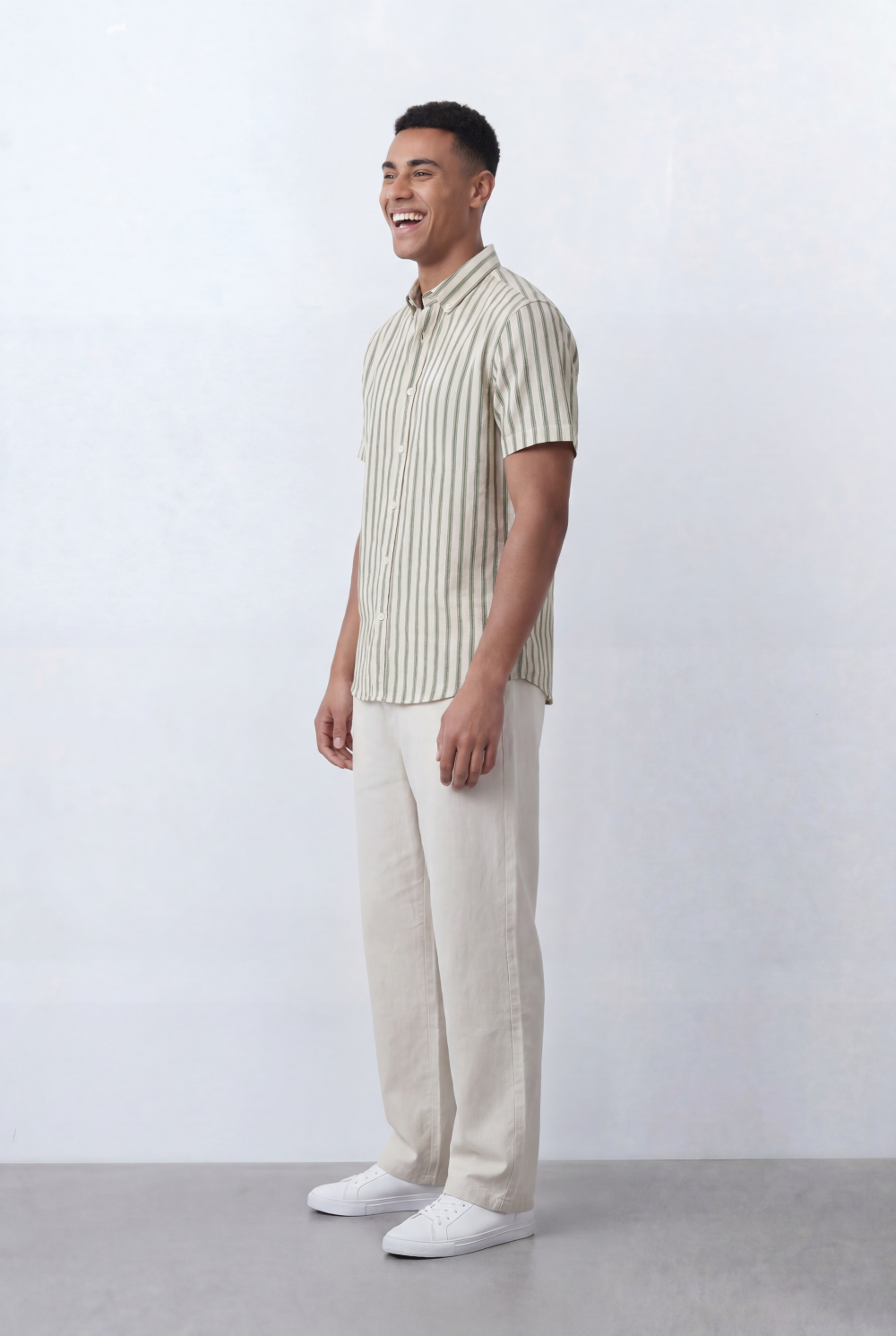 Men’s Tomato Store Striped Shirt Vertical Stripe Pattern Short Sleeve Design Regular Fit