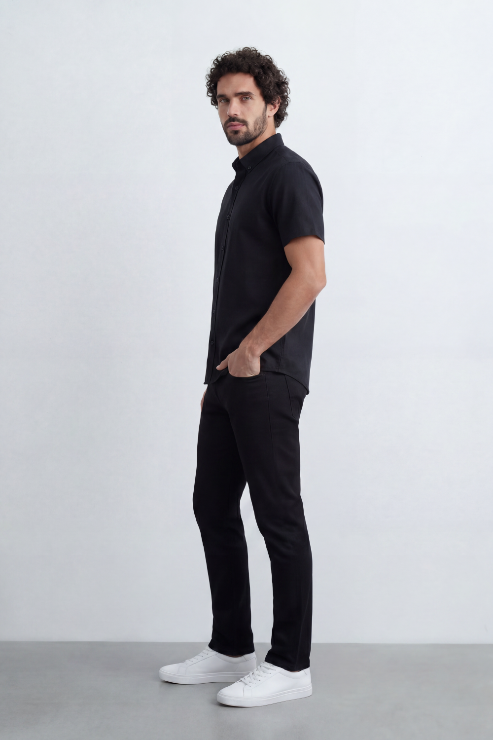 Men’s Tomato Store Shirt With Button Down Collar Short Sleeves Front Placket Texture Curved Hem Regular Fit