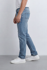 Men’s Tomato Store Light Vintage Wash Denim Essential With A Clean Five Pocket Design