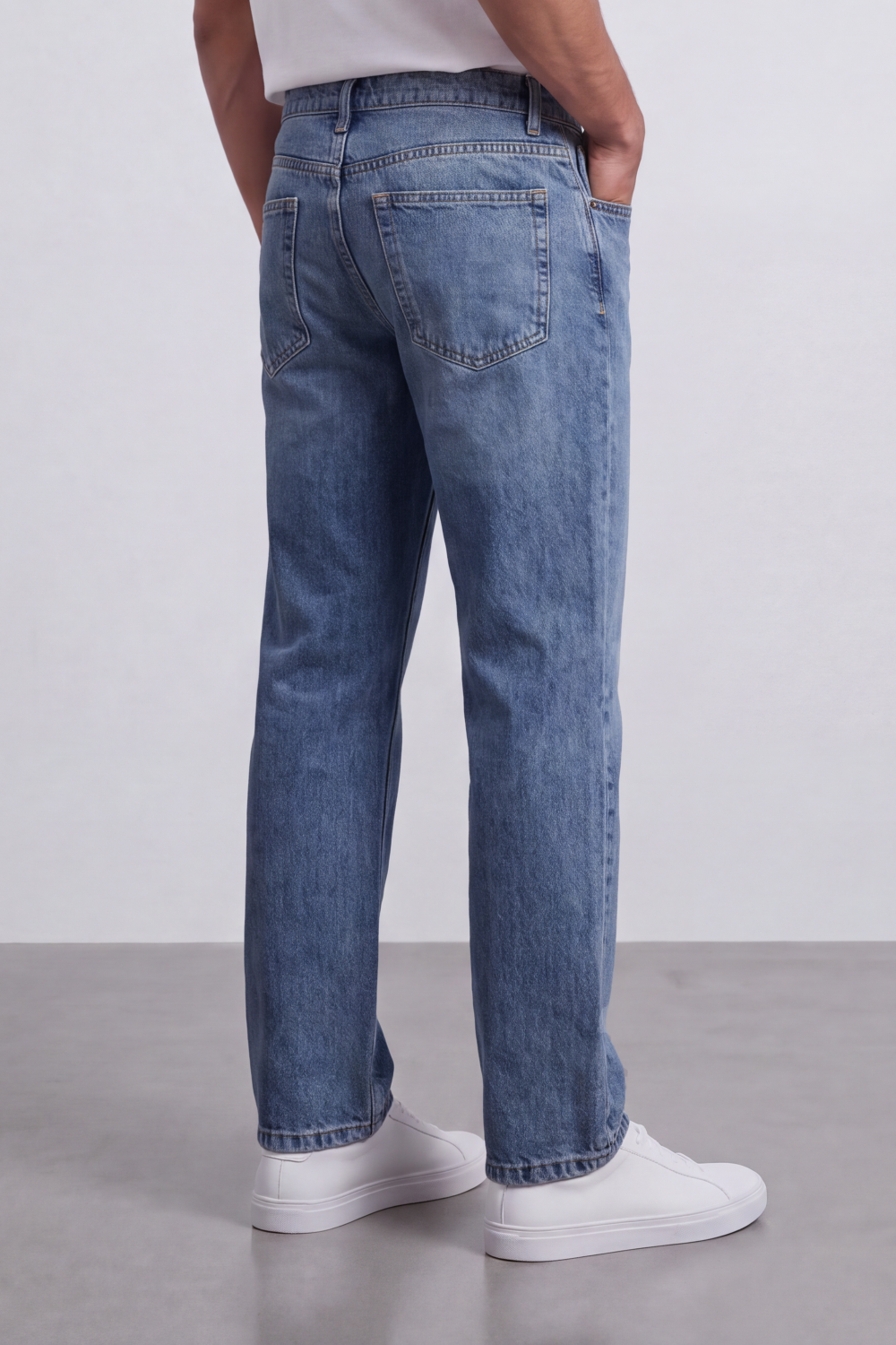 Men's Tomato Store Washed Denim used Pants Detail Mid-Rise Waist Regular Fit