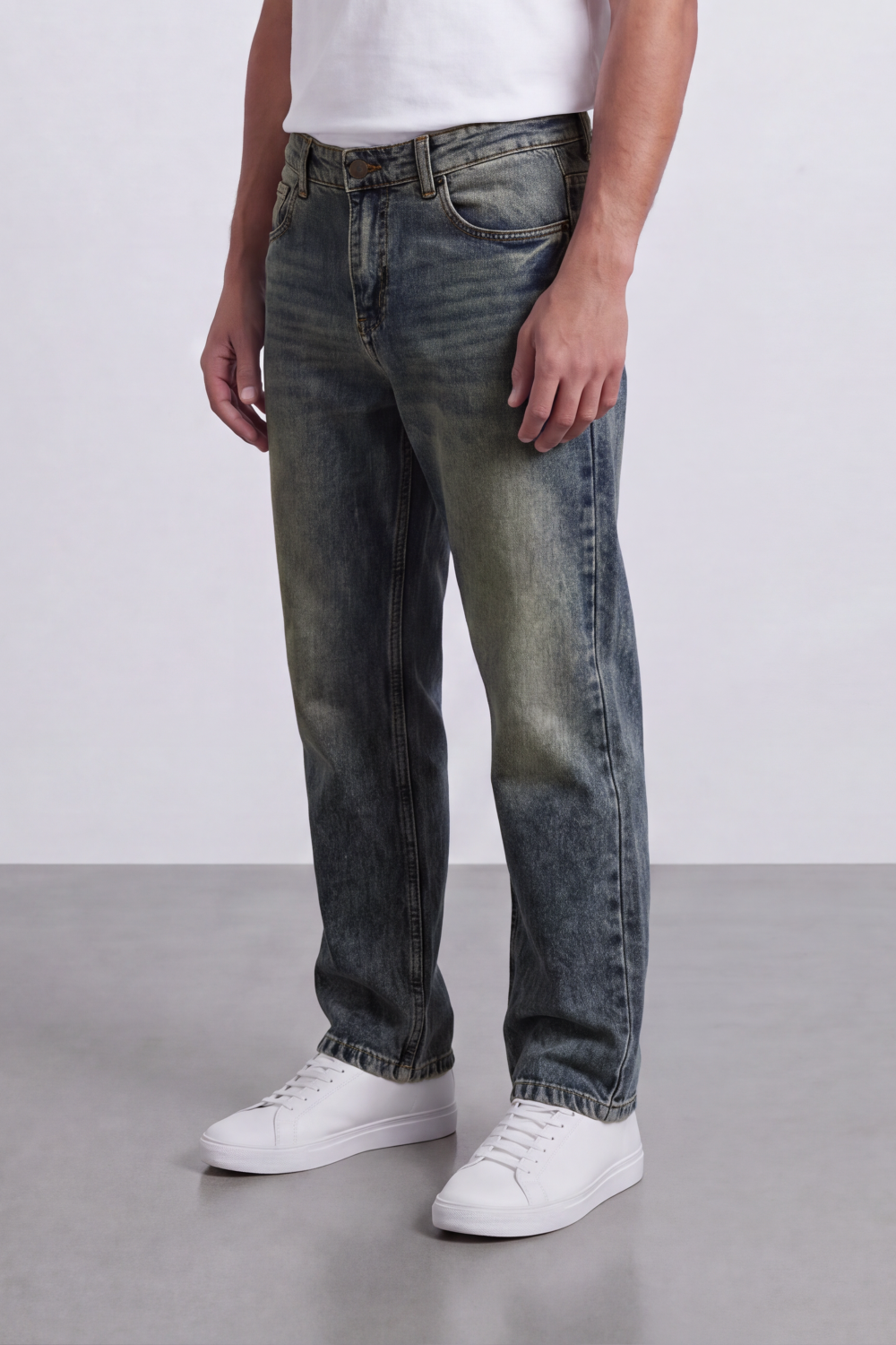 Men's Tomato Store Washed Denim used Pants Detail Mid-Rise Waist Regular Fit