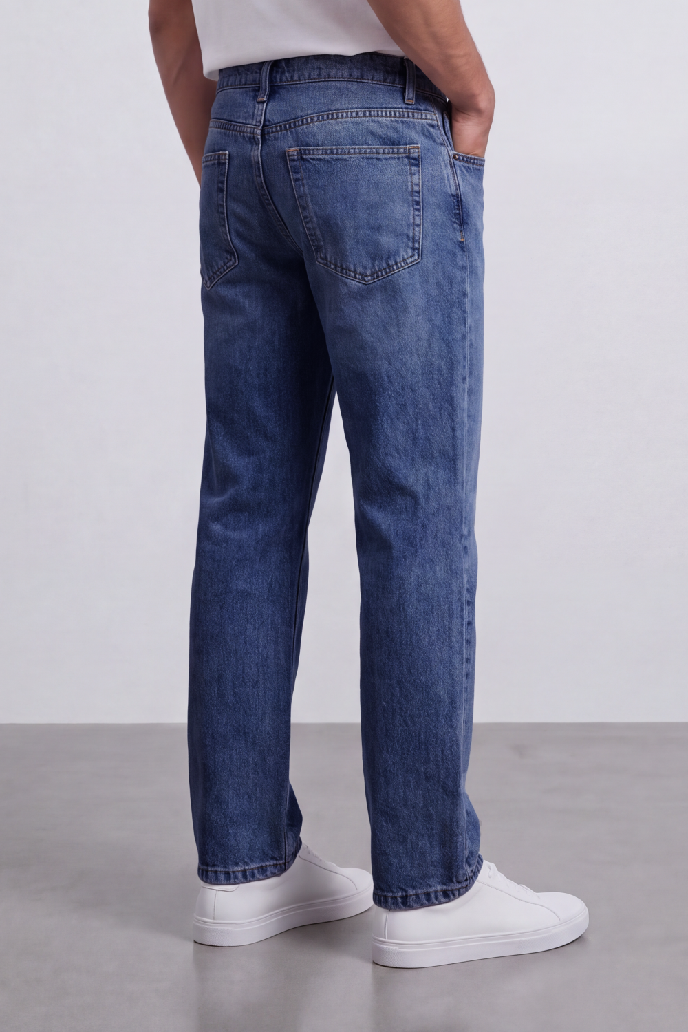 Men's Tomato Store Washed Denim used Pants Detail Mid-Rise Waist Regular Fit