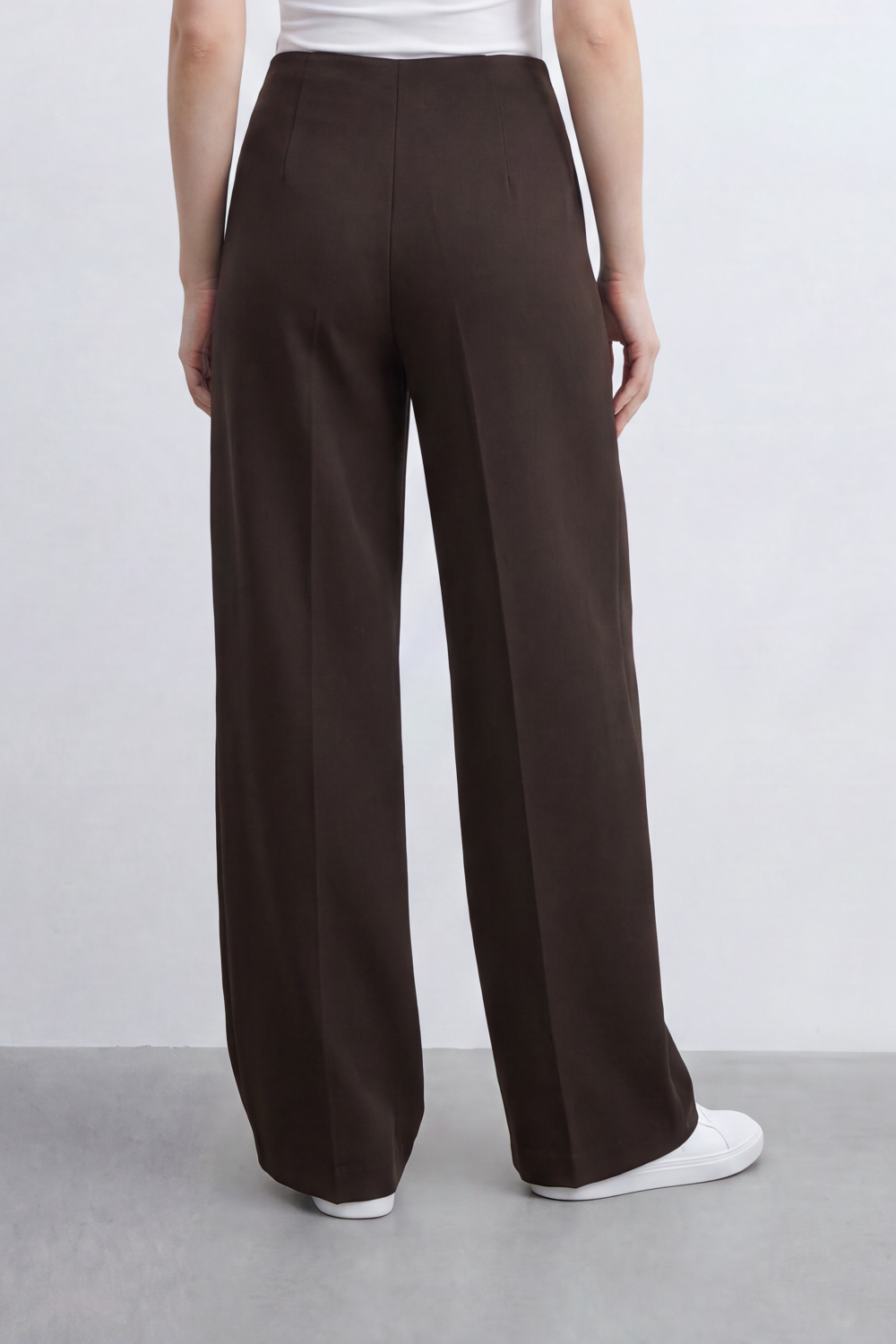Women’s Tomato Store Sport Line Wide Pants Clean Plain Surface With Contrast Side Stripe Detail