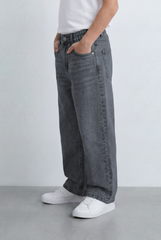 Women’s Boyfriend Jeans Featuring  Vintage Wash Finish Versatile Denim Pants