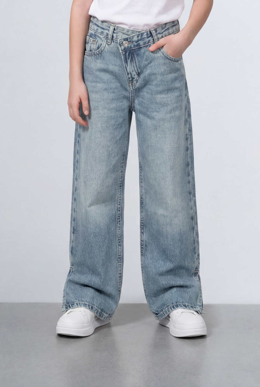 Girl's Tomato Store Bagy Denim Pants Double Button Detail Side Slit Hem Washed Finish