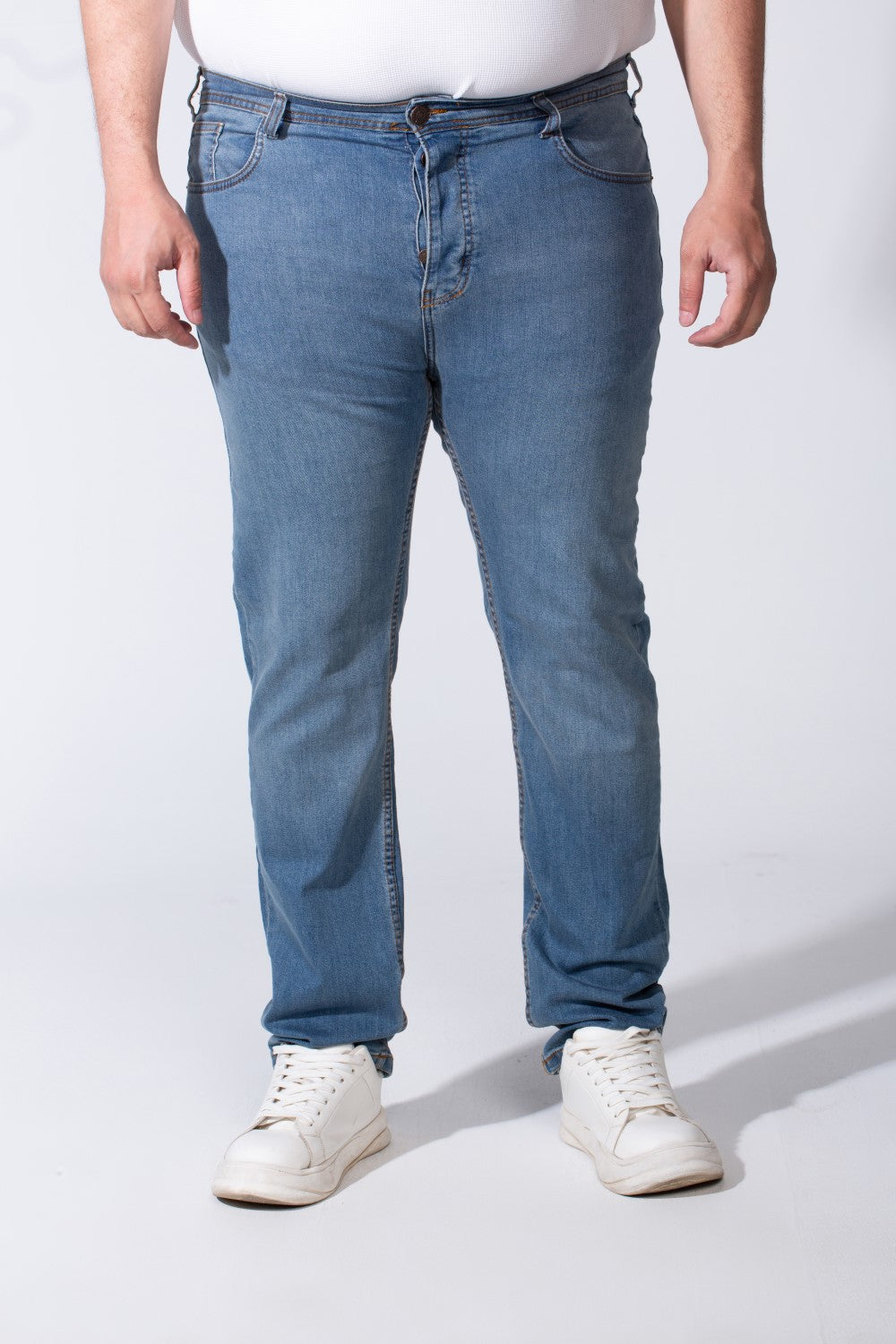 Men's Buttons Closure Belt Loops With Front And Back Pockets Big Size Fit Denim Fabric Casual Jeans Pants