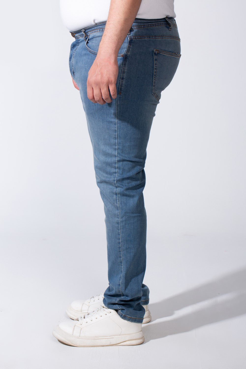 Men's Buttons Closure Belt Loops With Front And Back Pockets Big Size Fit Denim Fabric Casual Jeans Pants