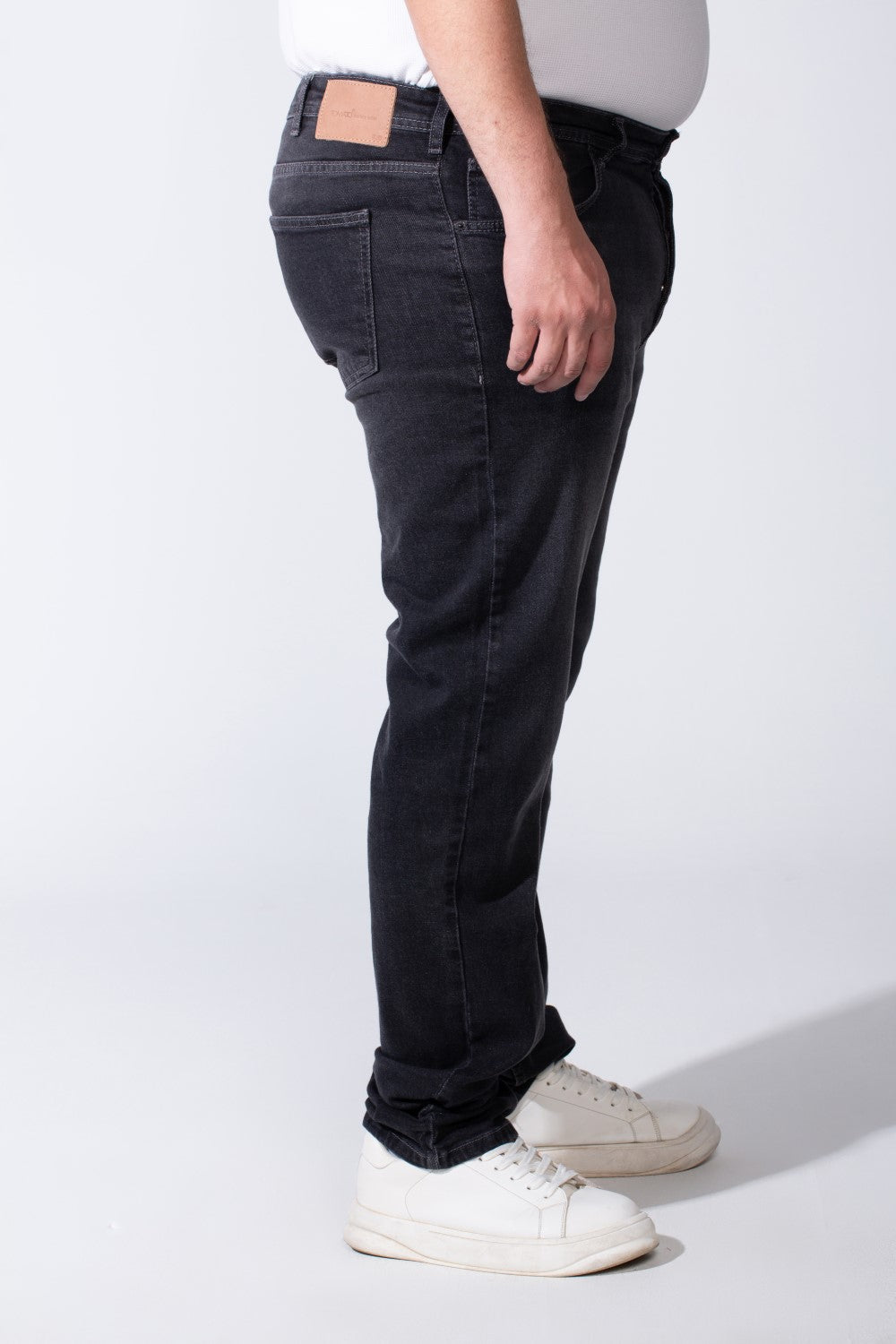 Men's Buttons Closure Belt Loops With Front And Back Pockets Big Size Fit Denim Fabric Casual Jeans Pants